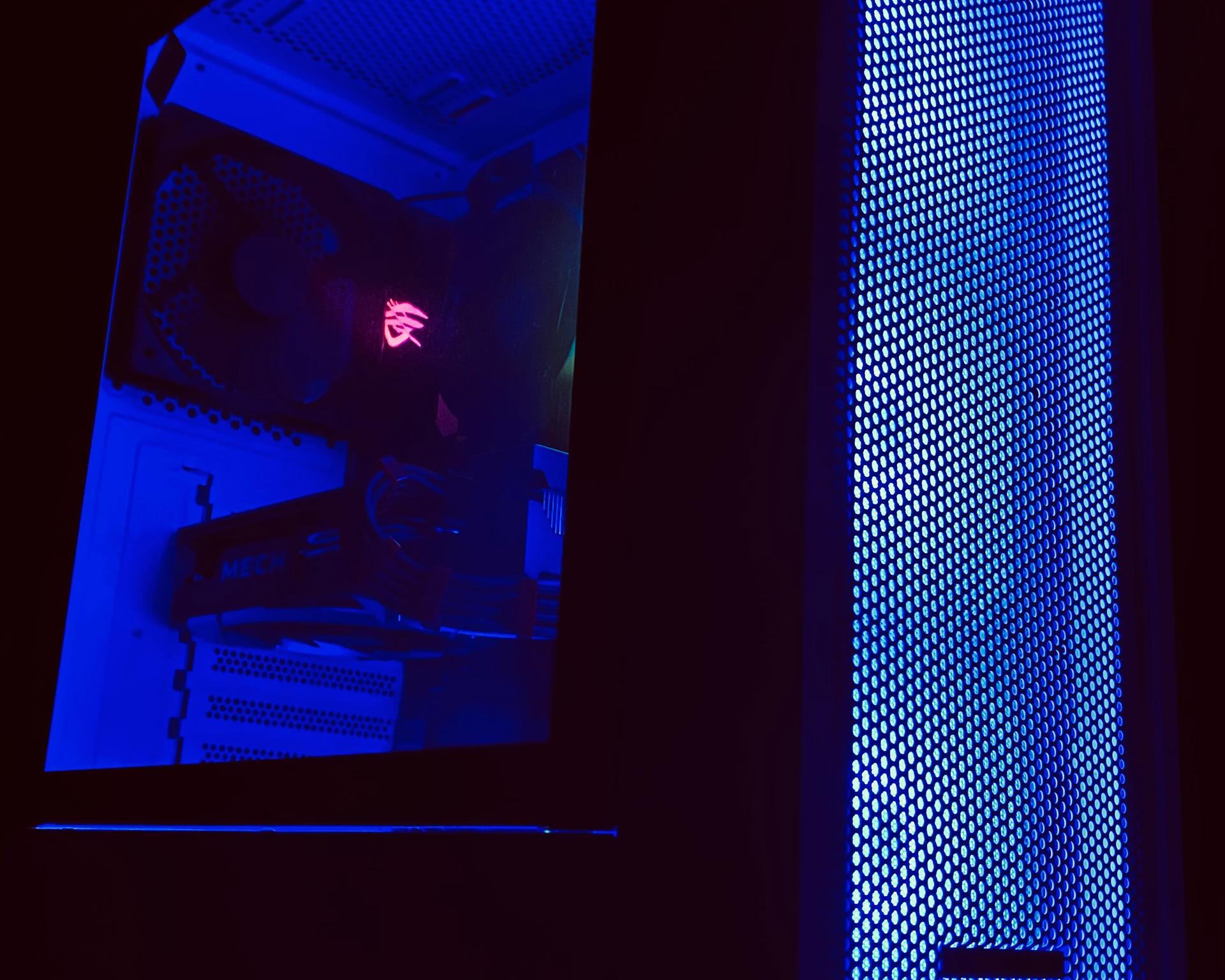 (White)Ryzen 7|RX6600|Rog Strix B550-F|16GB RAM T-Force Delta RGB|512GB M.2. NVMe SSD|Windows 11 Pro
