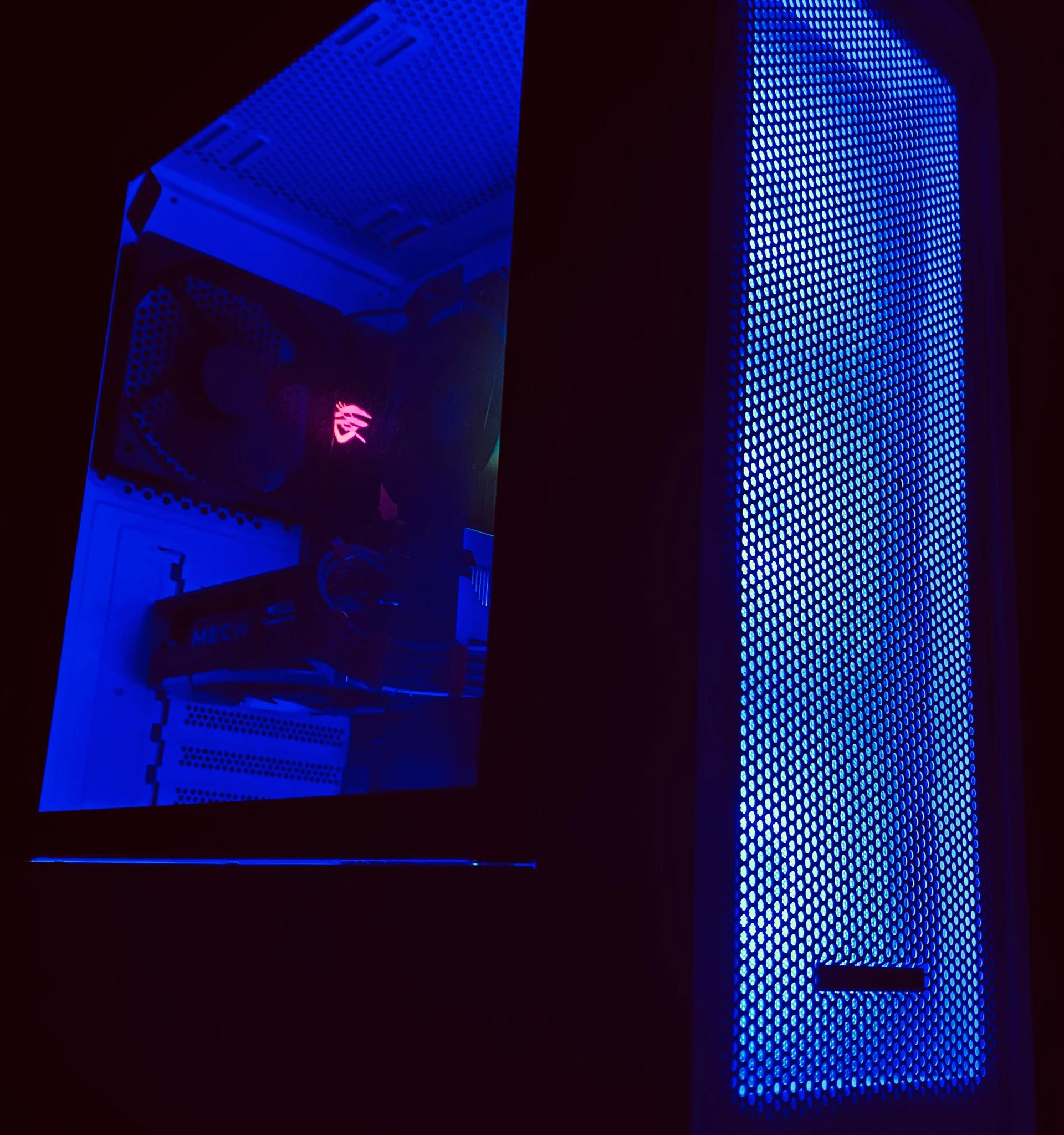 (White)Ryzen 7|RX6600|Rog Strix B550-F|16GB RAM T-Force Delta RGB|512GB M.2. NVMe SSD|Windows 11 Pro