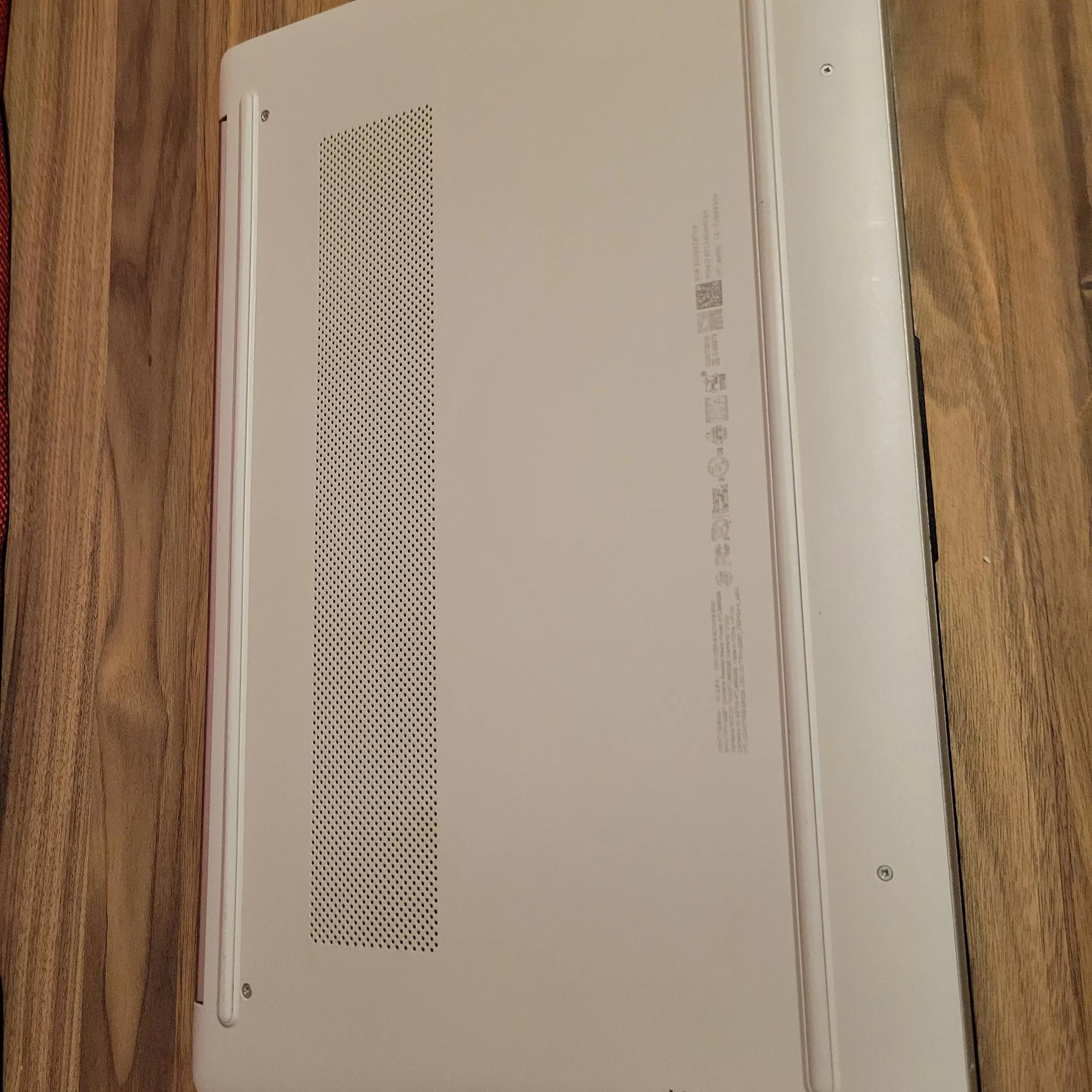 HP Laptop-15.6" Screen-Ryzen 5-256gb-16gb Ram- 15fc0093dx