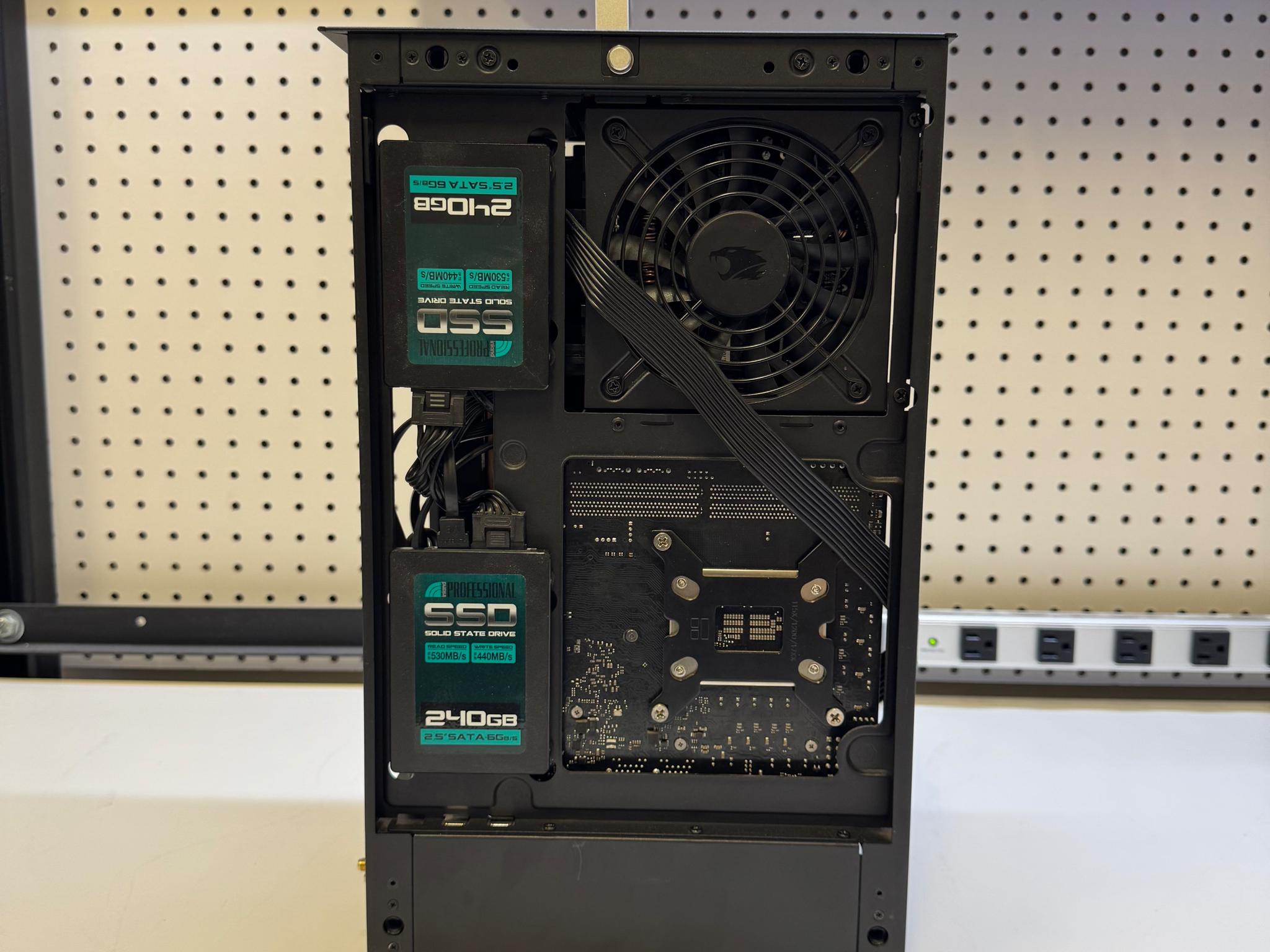 Budget SFF Gaming PC Intel i5 12600kf, RX 7600, 240 AIO Hyte Revolt