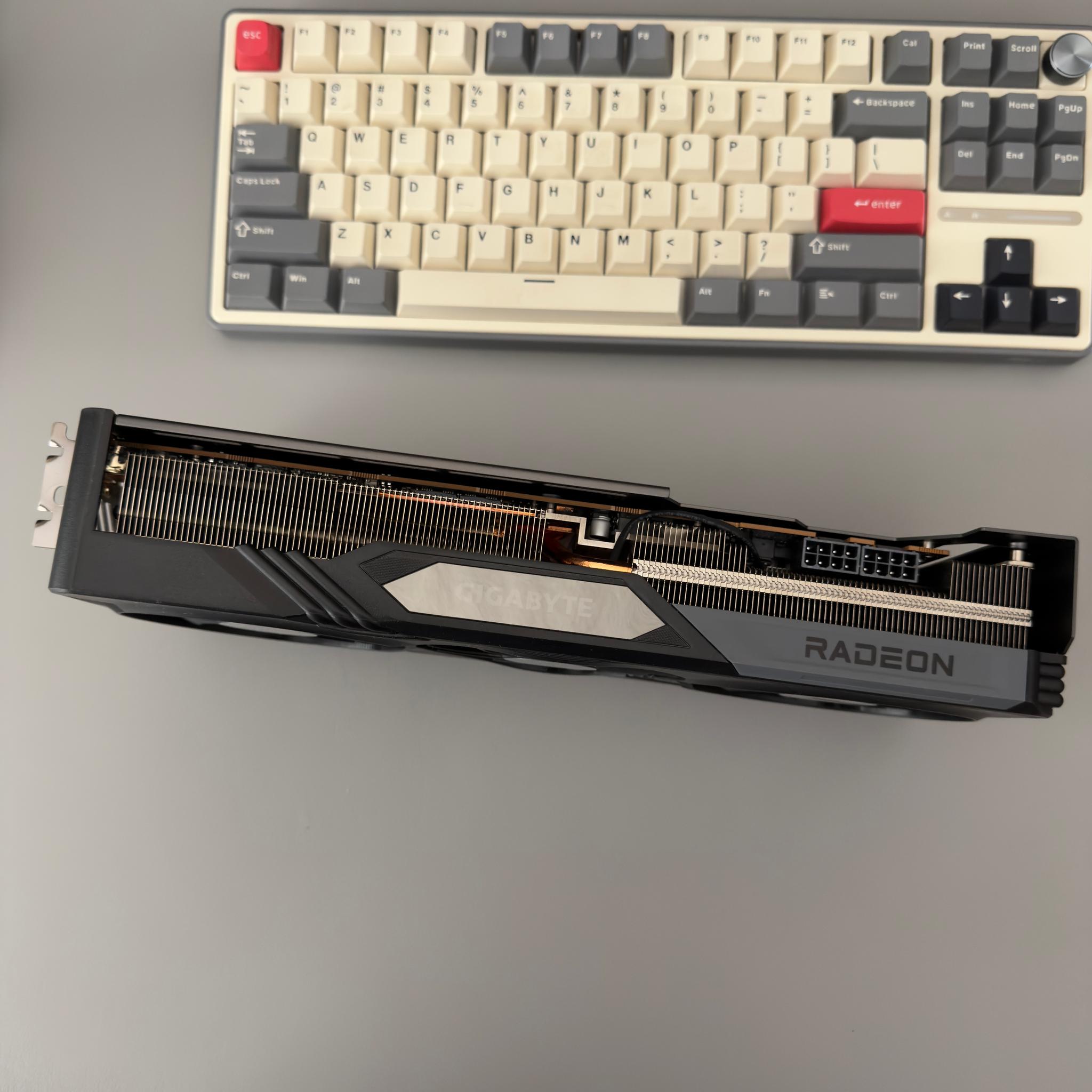 7800 XT GPU