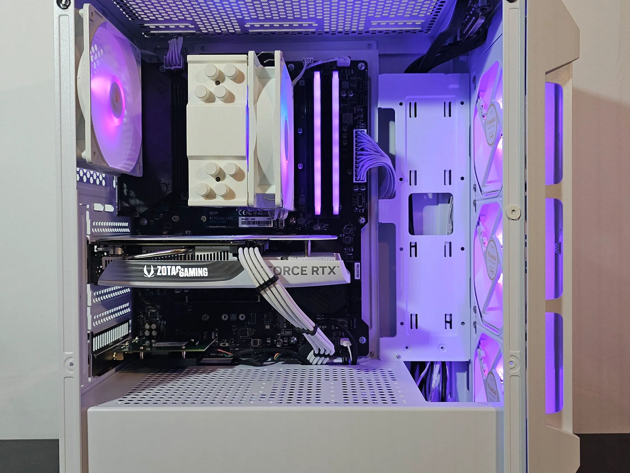 RTX 4060 8GB / Ryzen 5 5500 / 32GB DDR4 / 1TB SSD / Wi-FI & BT