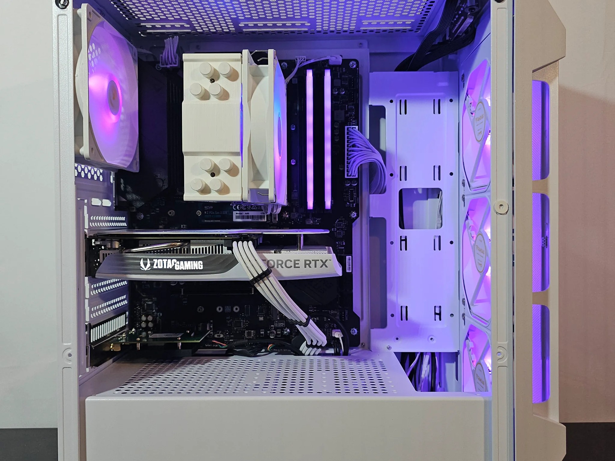 RTX 4060 8GB / Ryzen 5 5500 / 32GB DDR4 / 1TB SSD / Wi-FI & BT