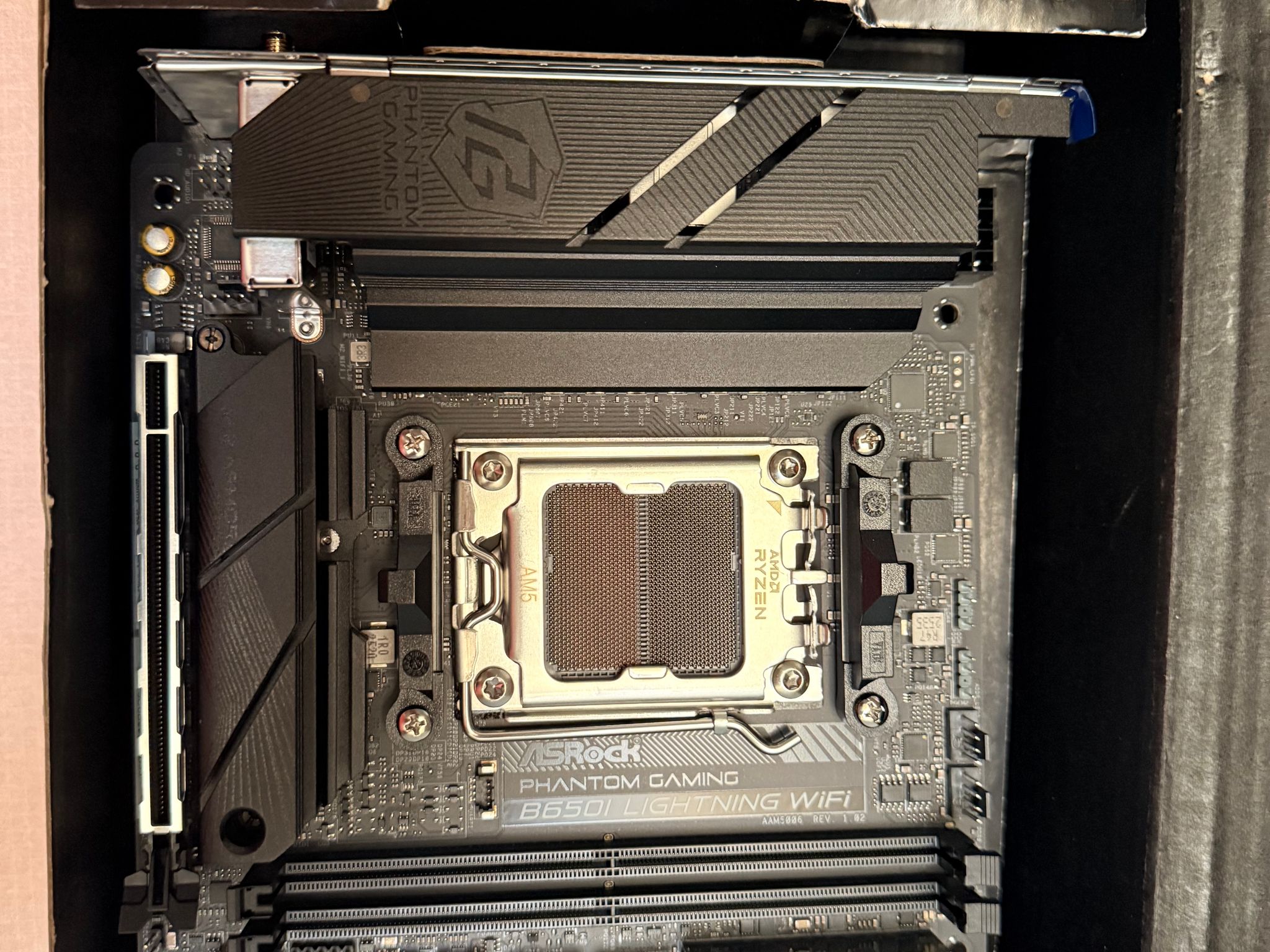 Asrock B650i Lightning WiFi Phantom Gaming BRAND NEW
