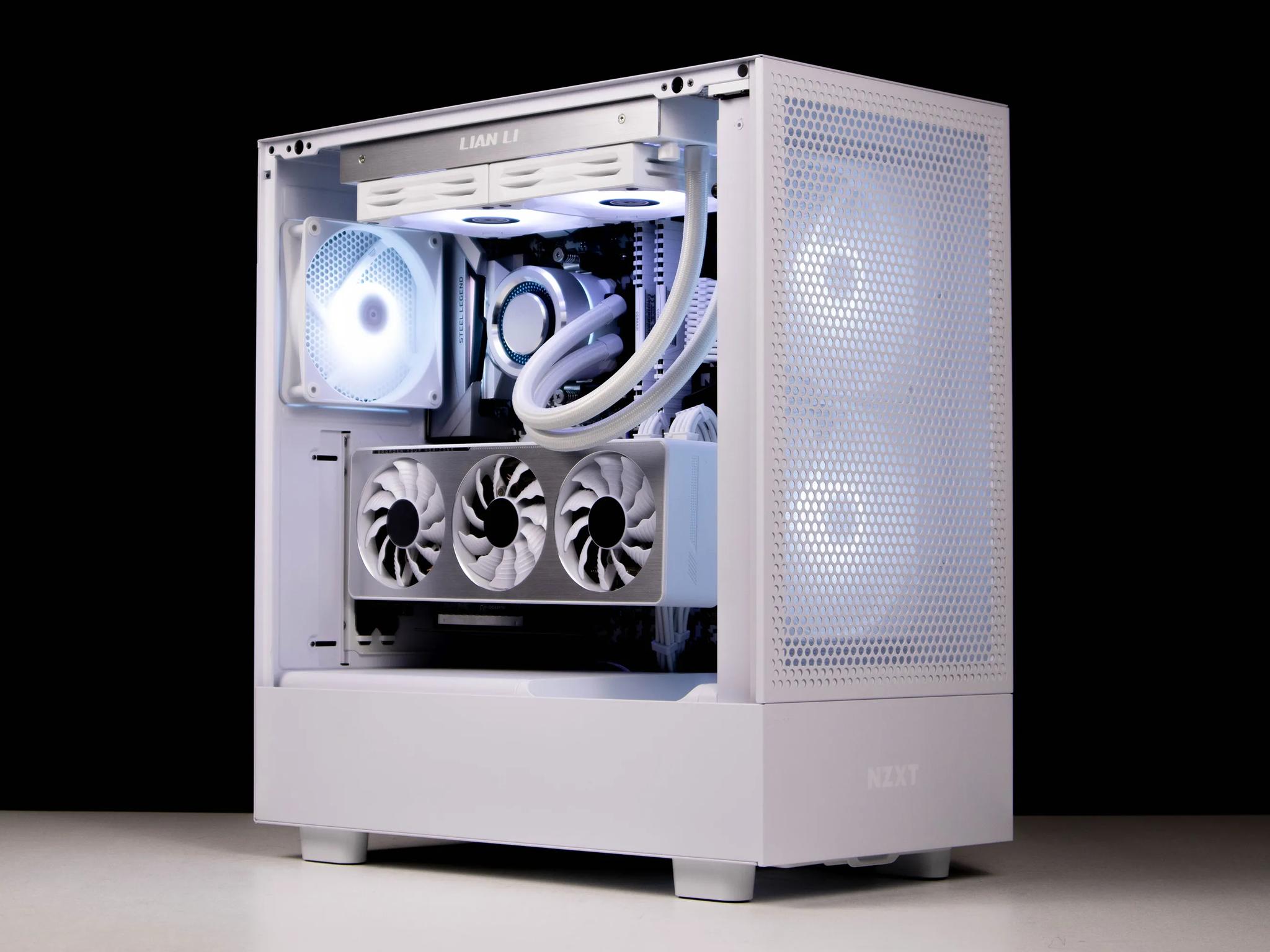 ~Snowstorm~ (RTX 3070 | Ryzen 5 5600X | 32gb RAM)
