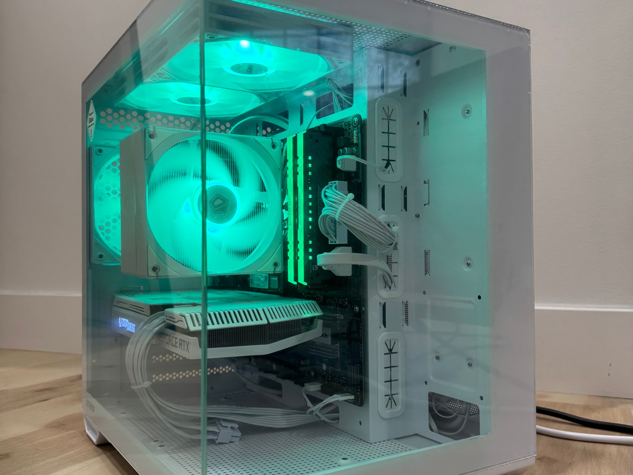 Rtx 3070 and Ryzen 5 3600 gaming pc