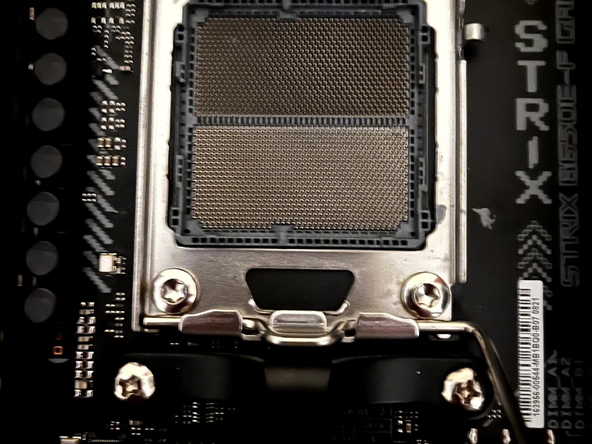 🔥Ryzen 7 9800X3D🔥 | 32G @6400 | Asus ROG Strix B650E-F motherboard | 4TB WD Black SN850X