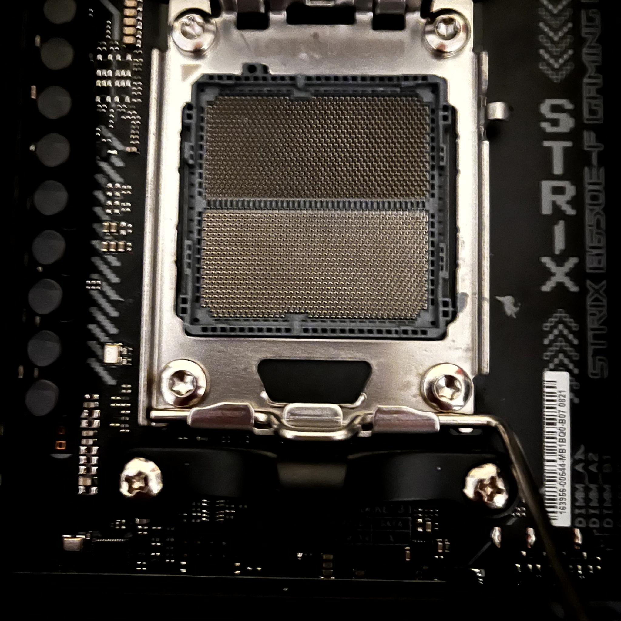 🔥Ryzen 7 9800X3D🔥 | 32G @6400 | Asus ROG Strix B650E-F motherboard | 4TB WD Black SN850X