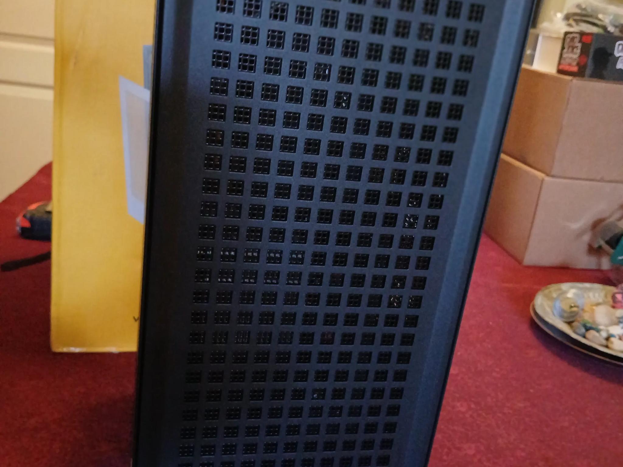 Gigabyte A620i AX itx, Ryzen 7500F, Corsair SF600, Hyte Revolt 3
