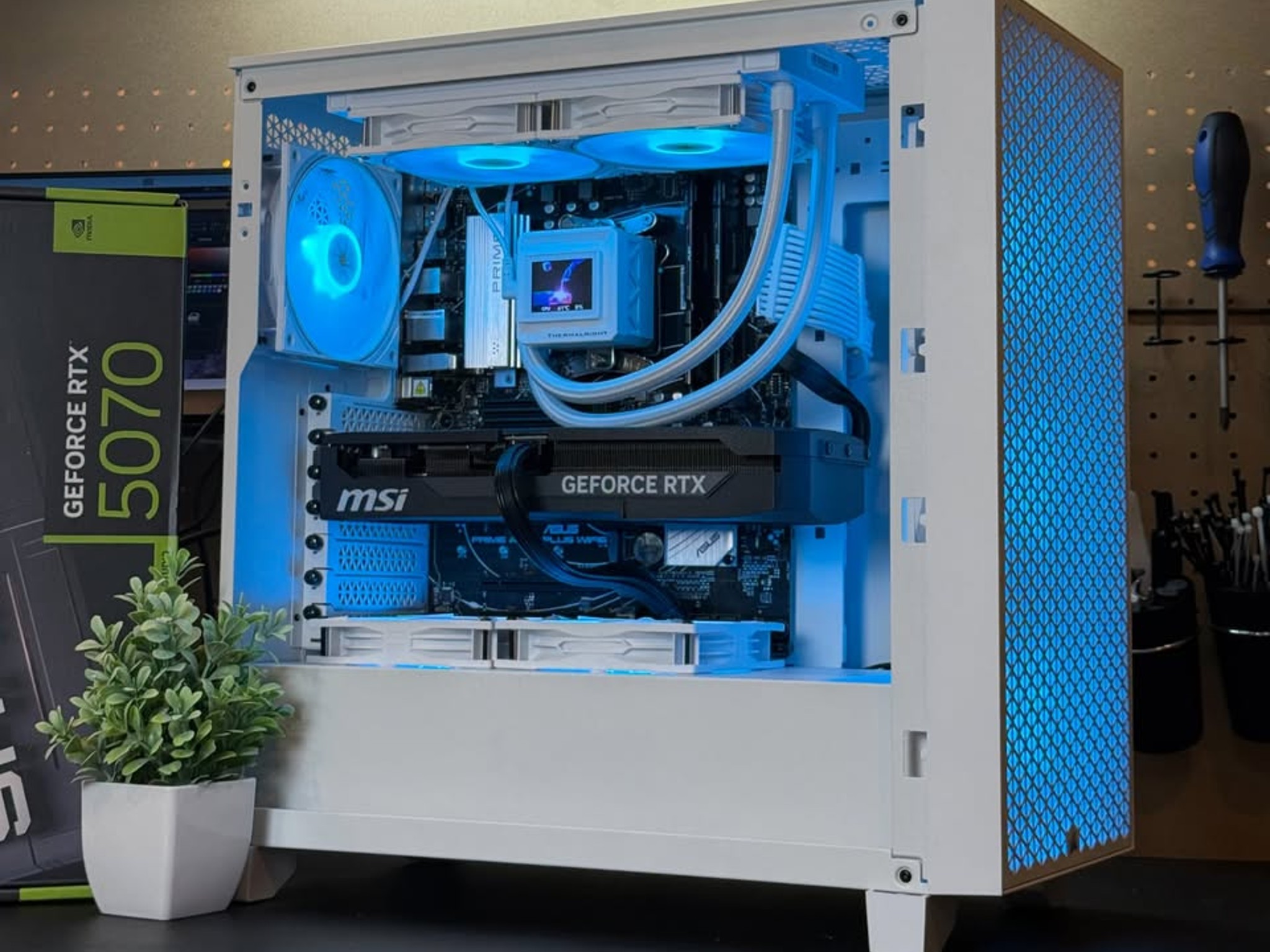 Ultra Gaming PC | RTX 5070 | Ryzen 9 7900x | 32GB DDR5 RAM | 1TB | Windows 11