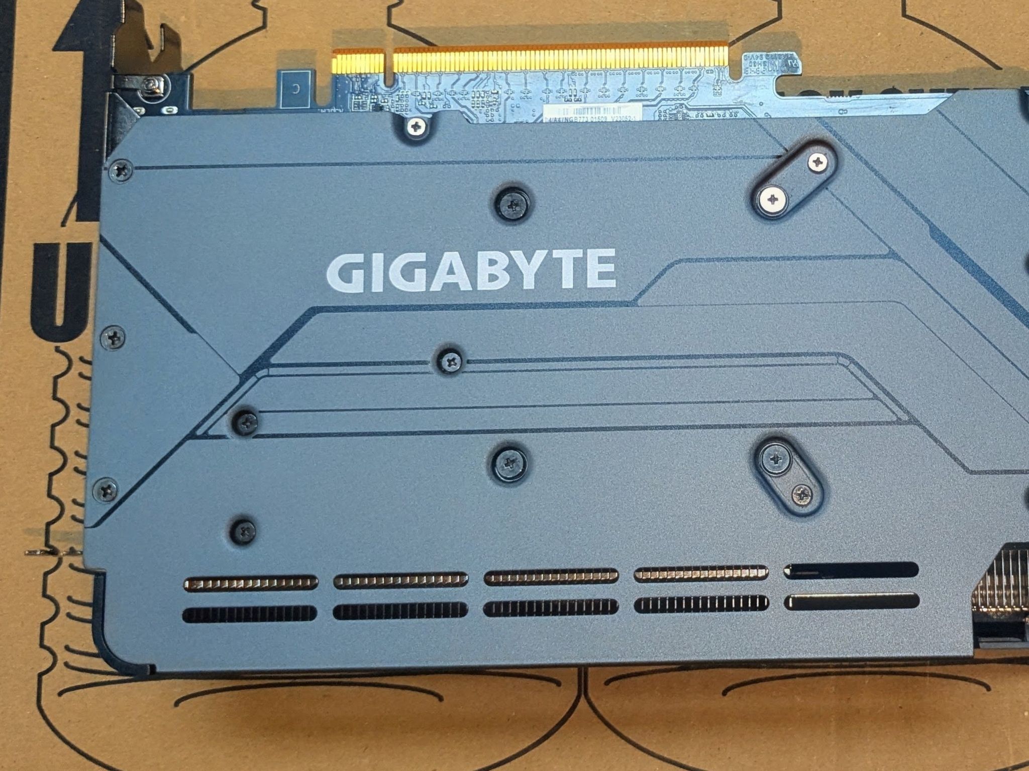 GIGABYTE Radeon RX 7800 XT GAMING OC 16G