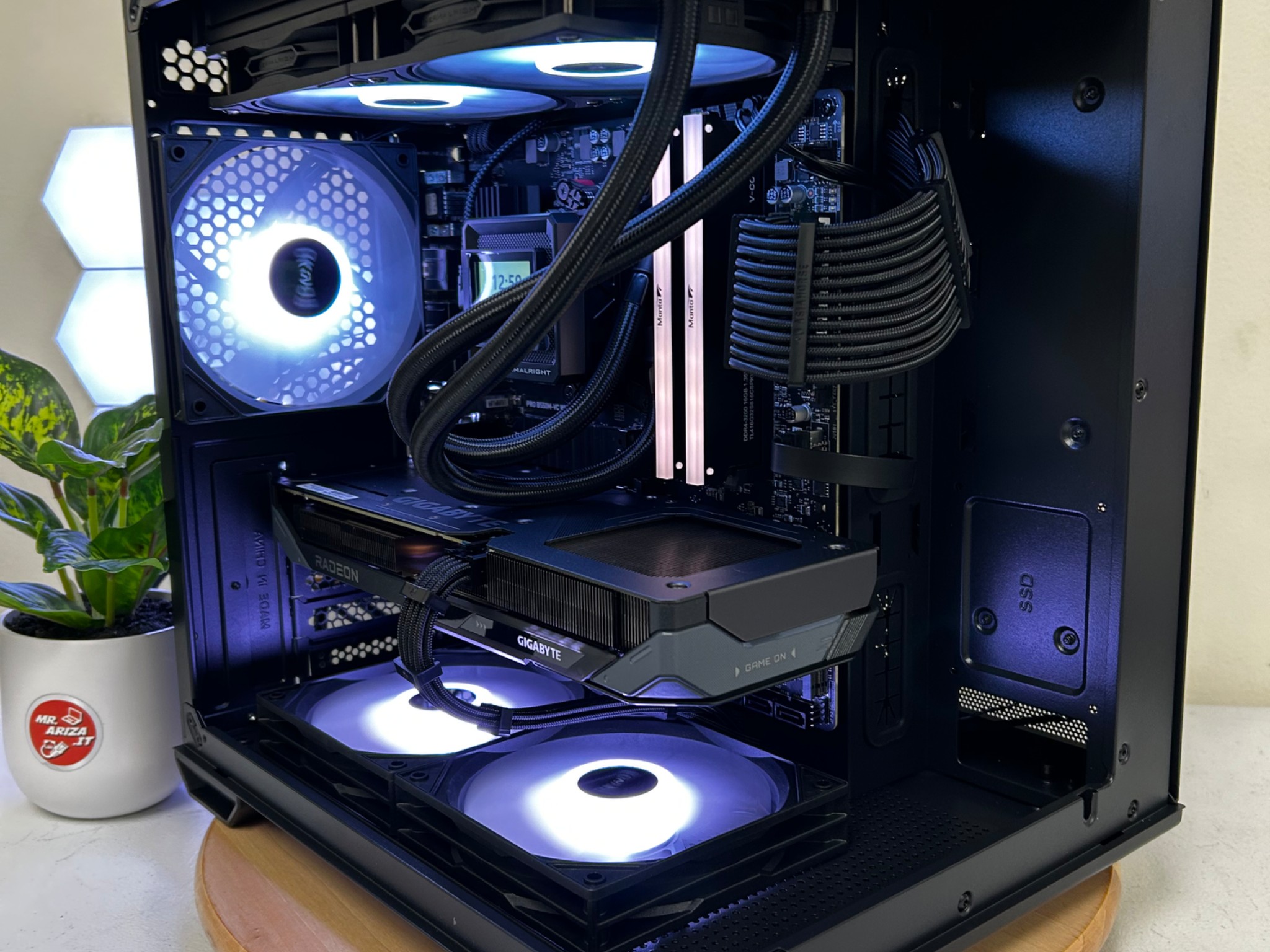 ⚔️ "Nebula Frost” R7 5800XT/32GB/1TB/ RX 9060 XT 16 GB