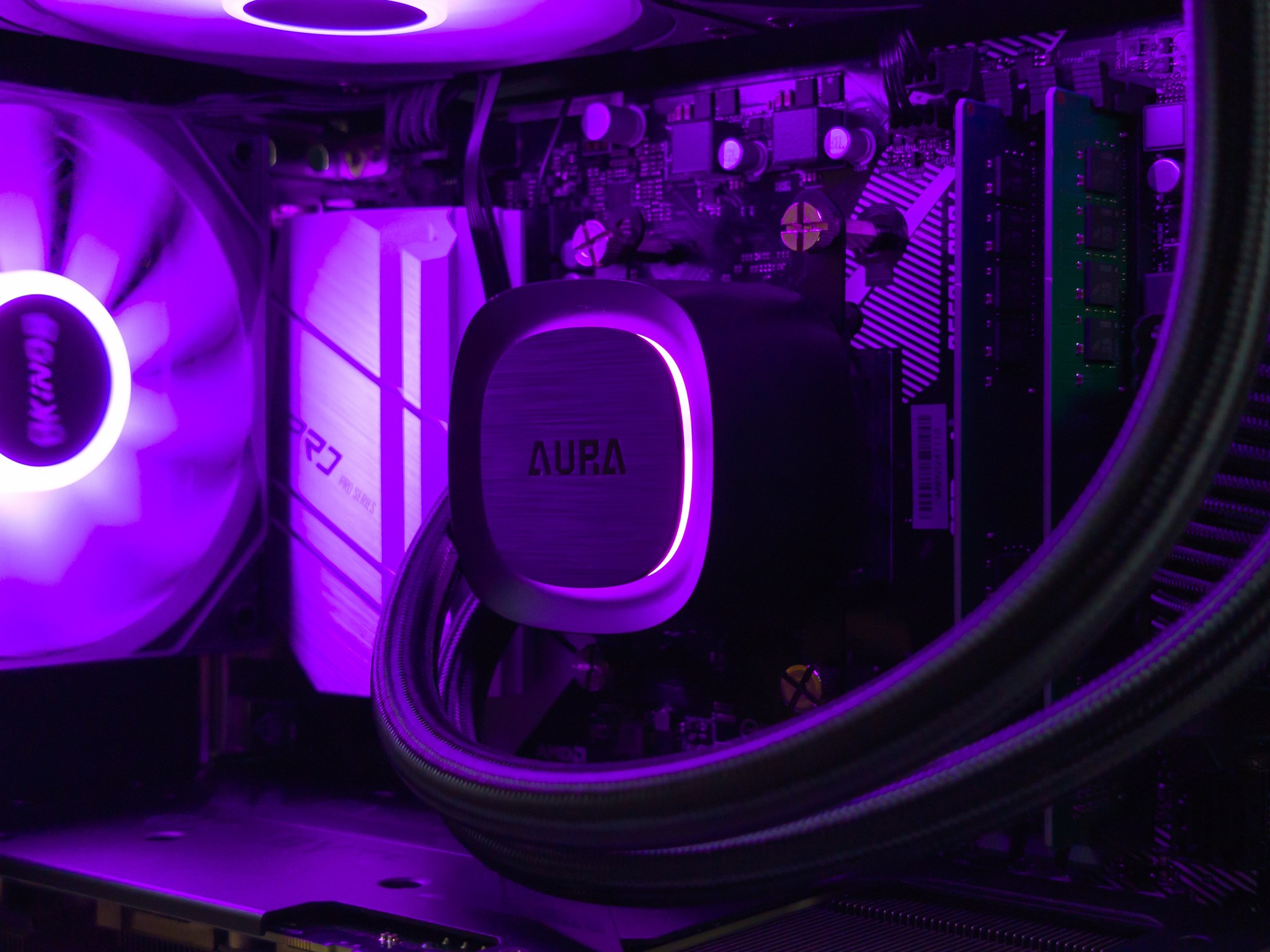 💜🖤 RTX 4070 / Ryzen 7 5800X / 32GB Gaming PC 💜🖤
