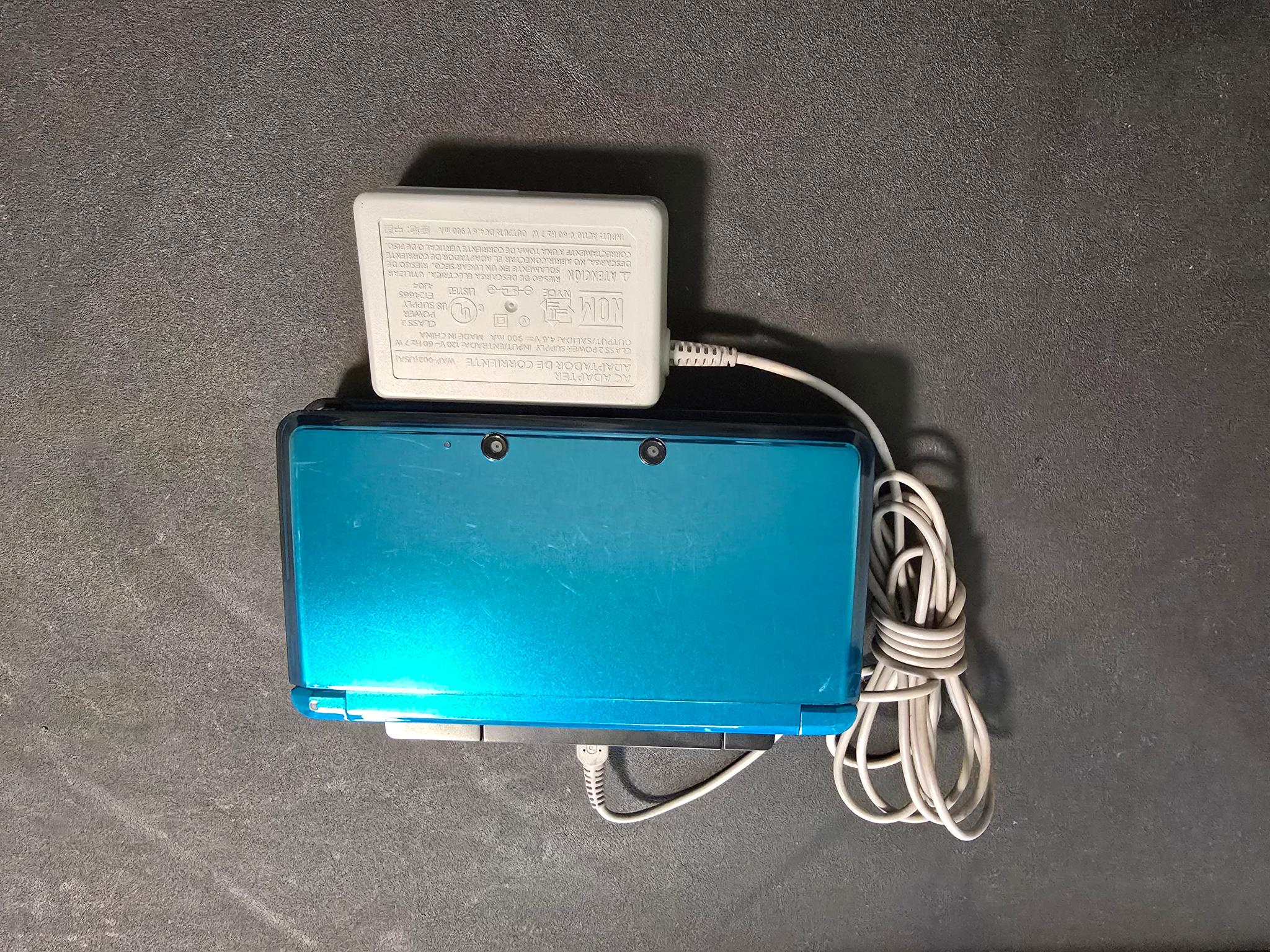 Nintendo 3DS (Custom Firmware) – 32GB – Homebrew Bundle