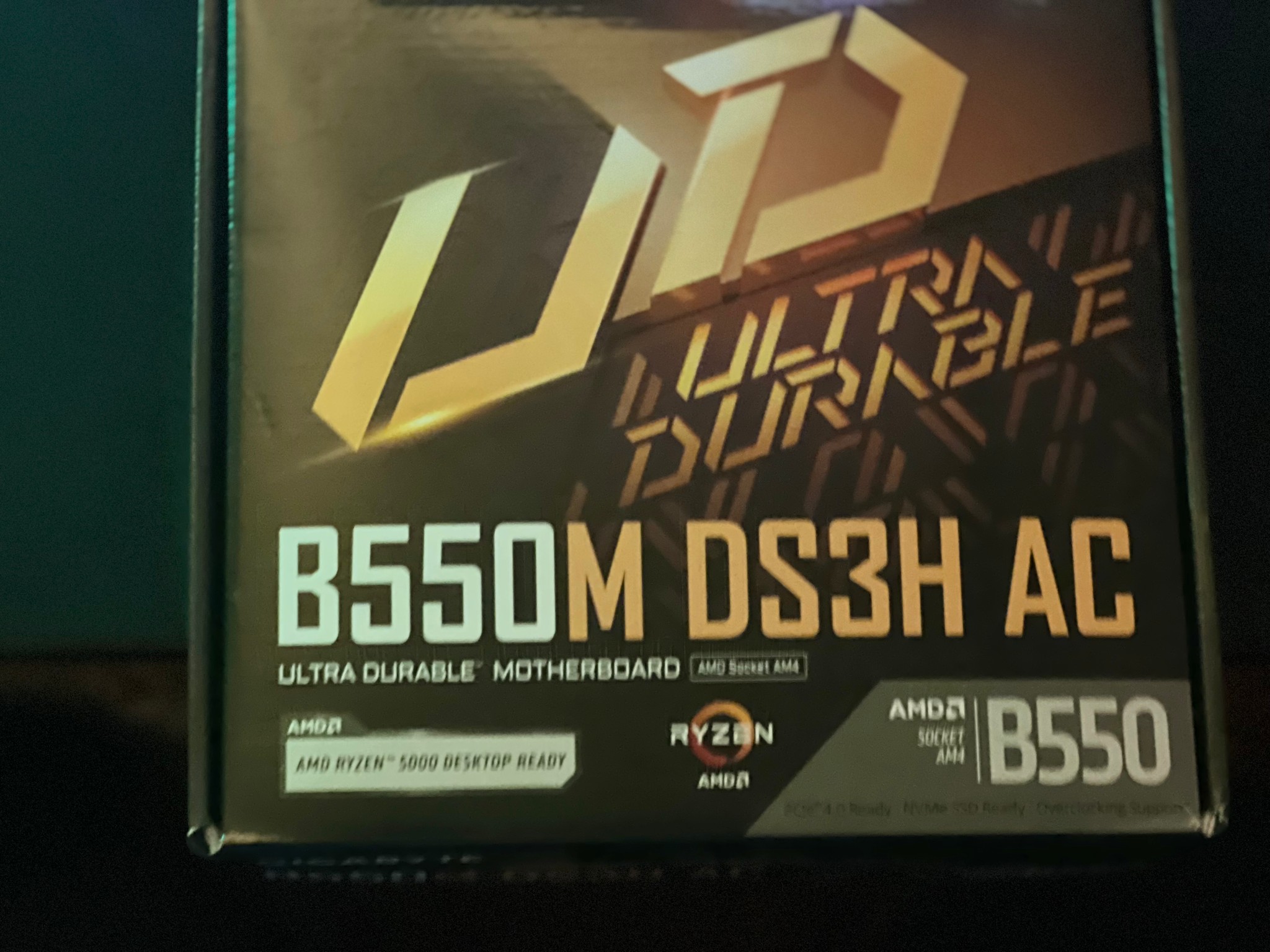 GIGABYTE B550M DS3H AC - Motherboard AM4 AMD/B550/Micro ATX/Dual M.2/SATA 6Gb/s/USB 3.2