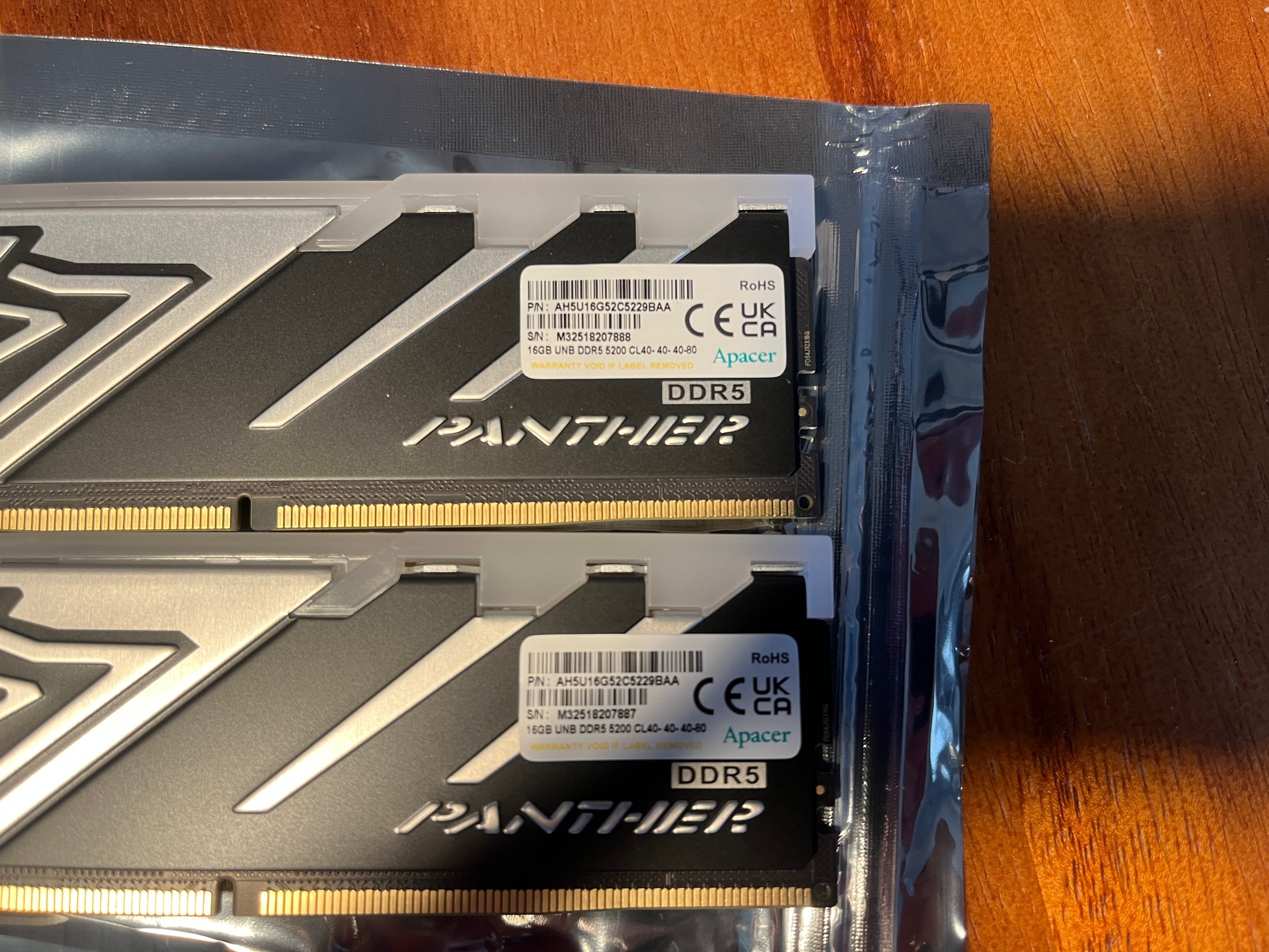 Apacer Panther 32GB (2x16GB) RAM DDR5 RGB 5200MHz AH5U16G52C5229BAA
