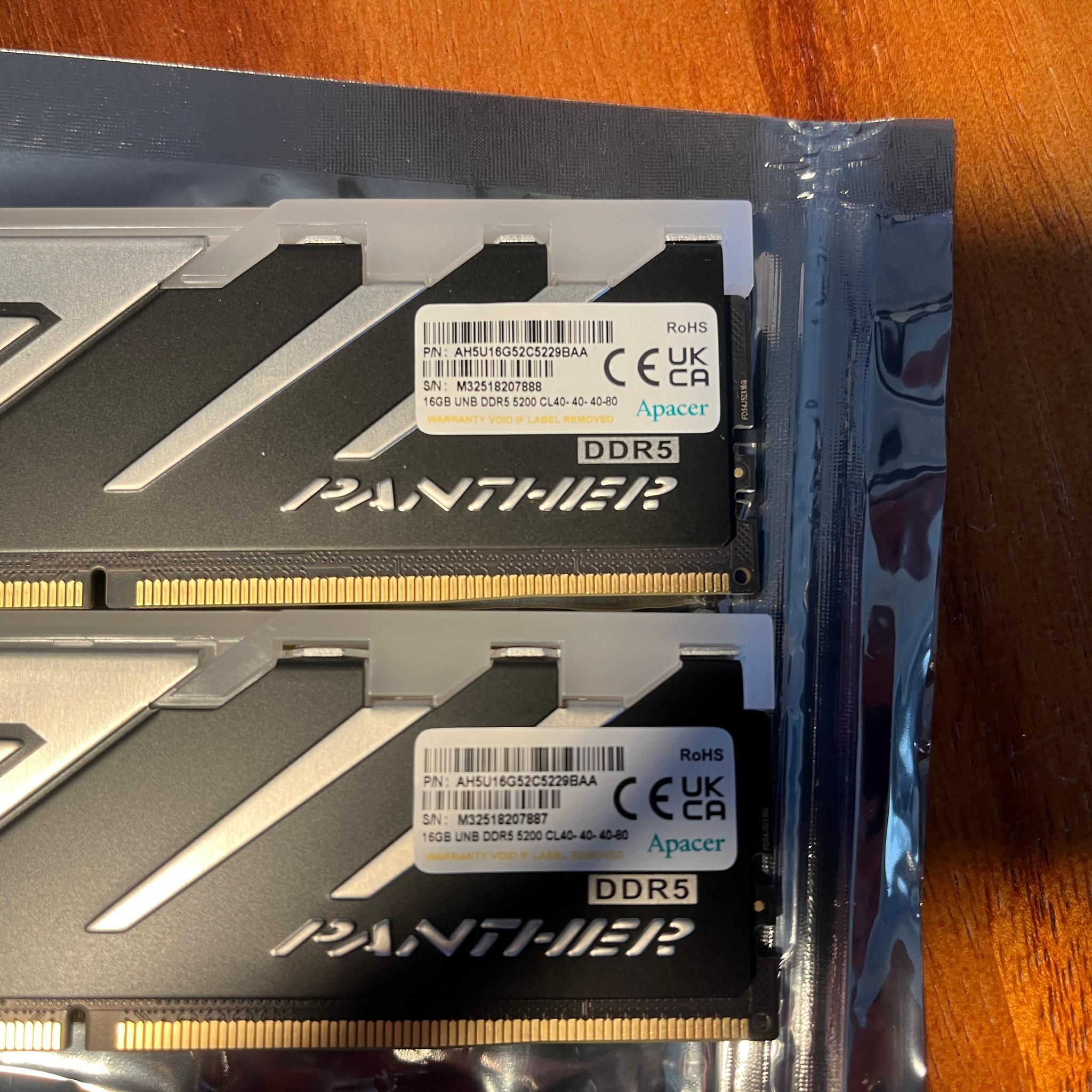 Apacer Panther 32GB (2x16GB) RAM DDR5 RGB 5200MHz AH5U16G52C5229BAA