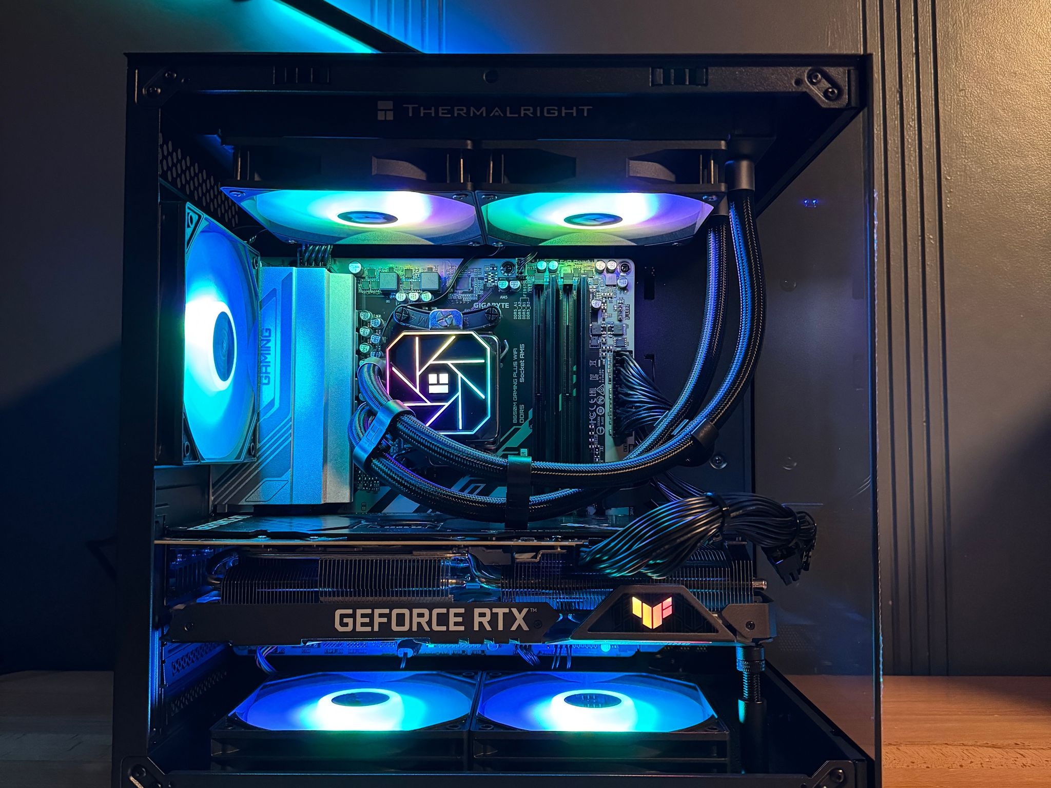 👨‍🚀Ryzen 7600X | RTX 3080 Ti | 32GB DDR5 | 1TB SSD | 850W PSU