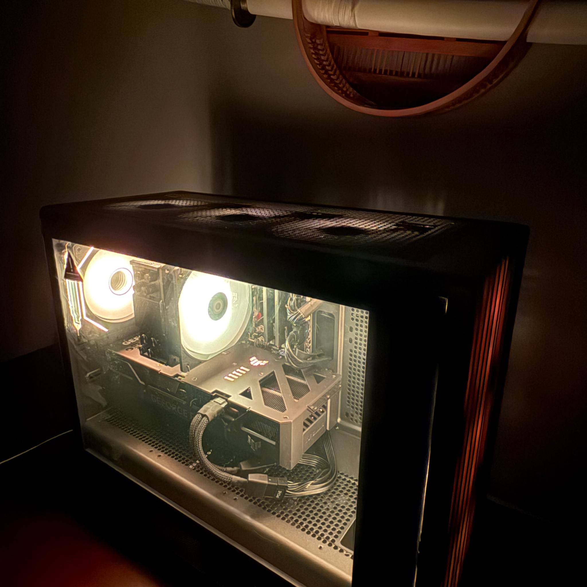 Walnut Wood Gaming PC - Geforce RTX 5060 Ti - Ryzen 5 7600X - 32GB DDR5 - 1TB Nvme - Windows 11 Pro