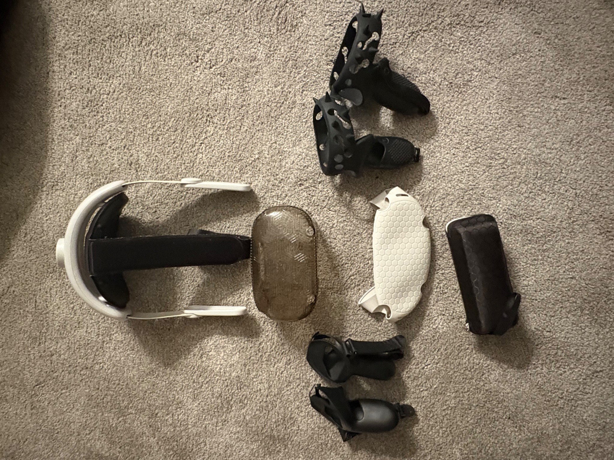 Meta (Oculus) Quest 2 with accessories
