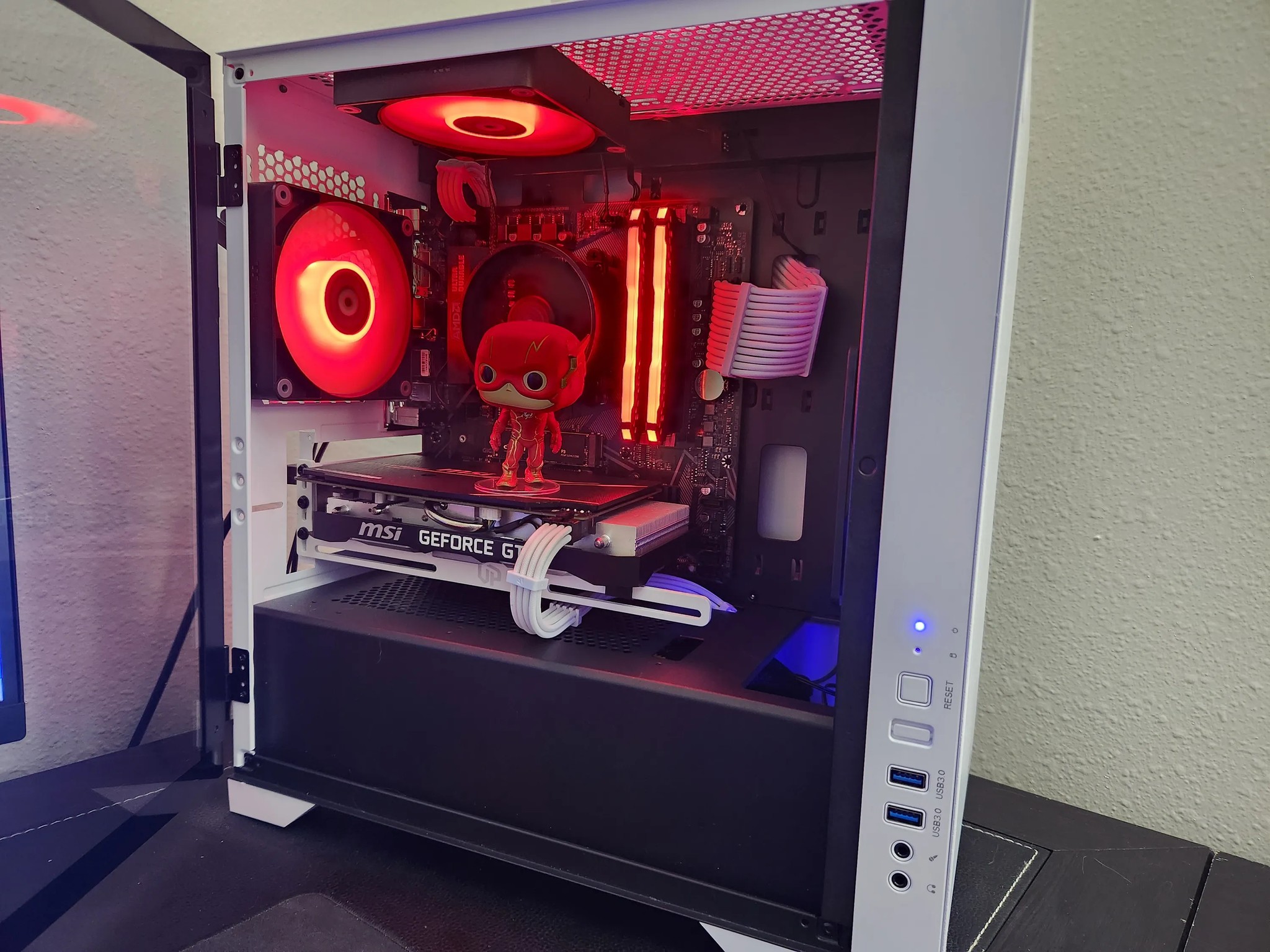 Great budget gaming PC! Ryzen 5 5500, GTX 1660S, 16 GB Ram, 1 TB SSD. Highly upgradable!