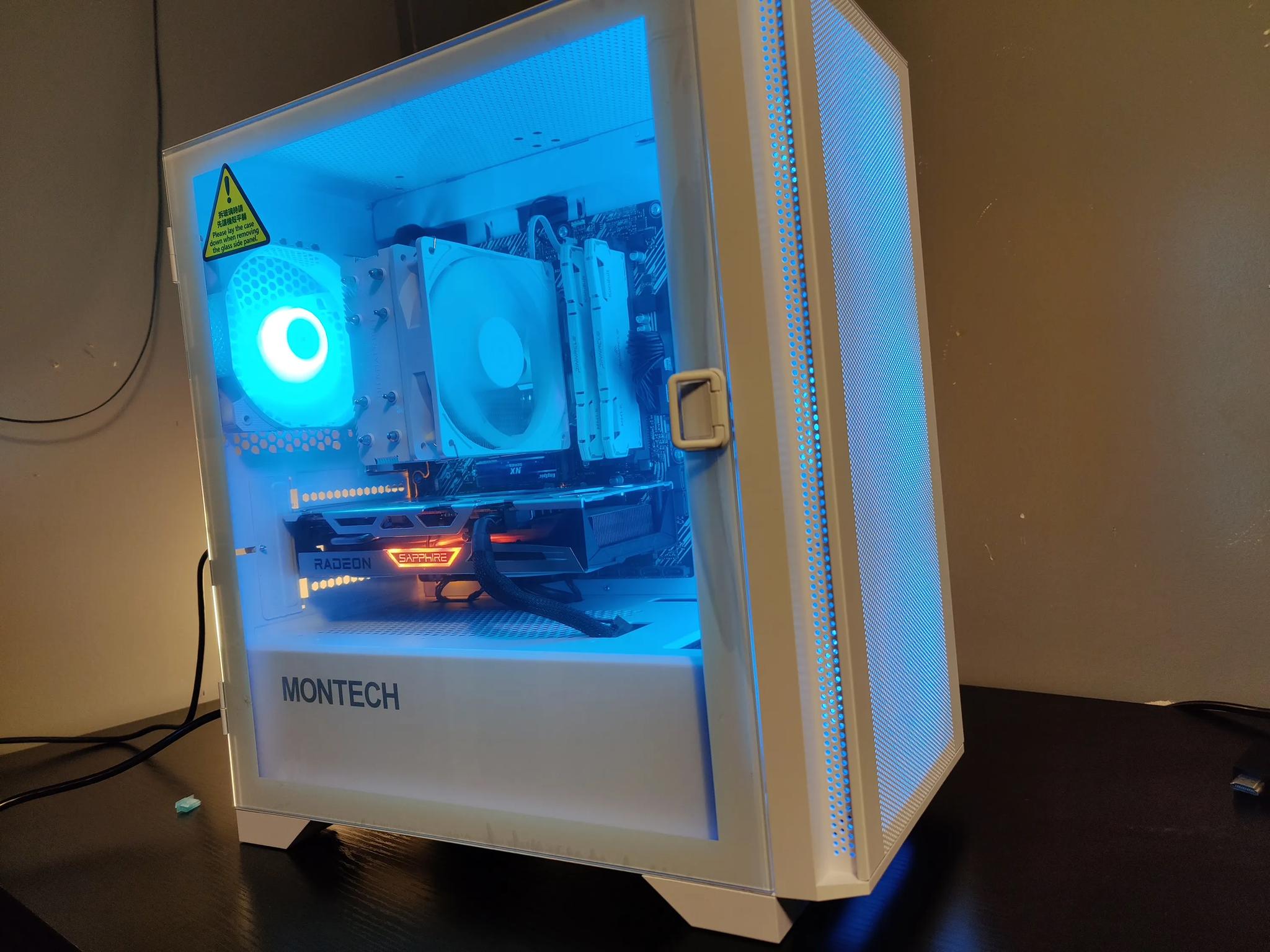 White Gaming PC