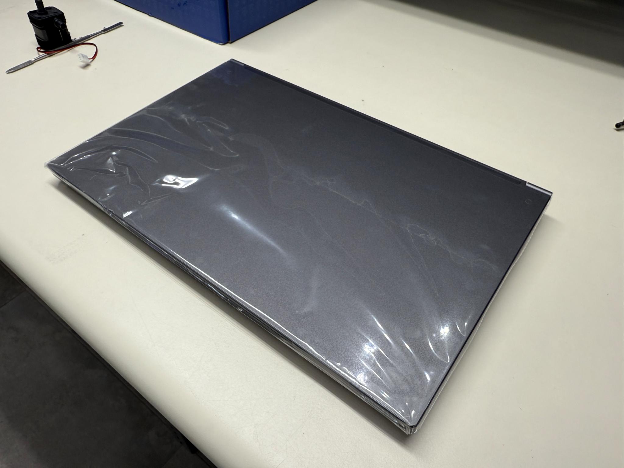 Eluktronics Max-15, i7-10875H, RTX 2080 Super, 32GB Ram, 1TB SSD