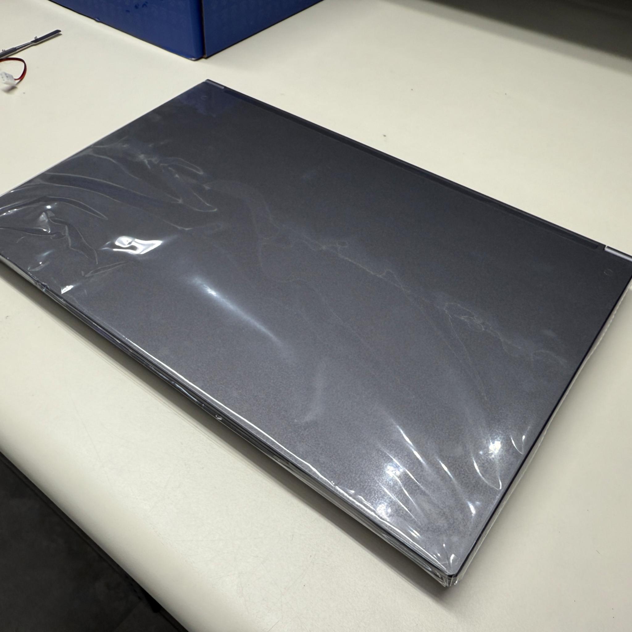 Eluktronics Max-15, i7-10875H, RTX 2080 Super, 32GB Ram, 1TB SSD