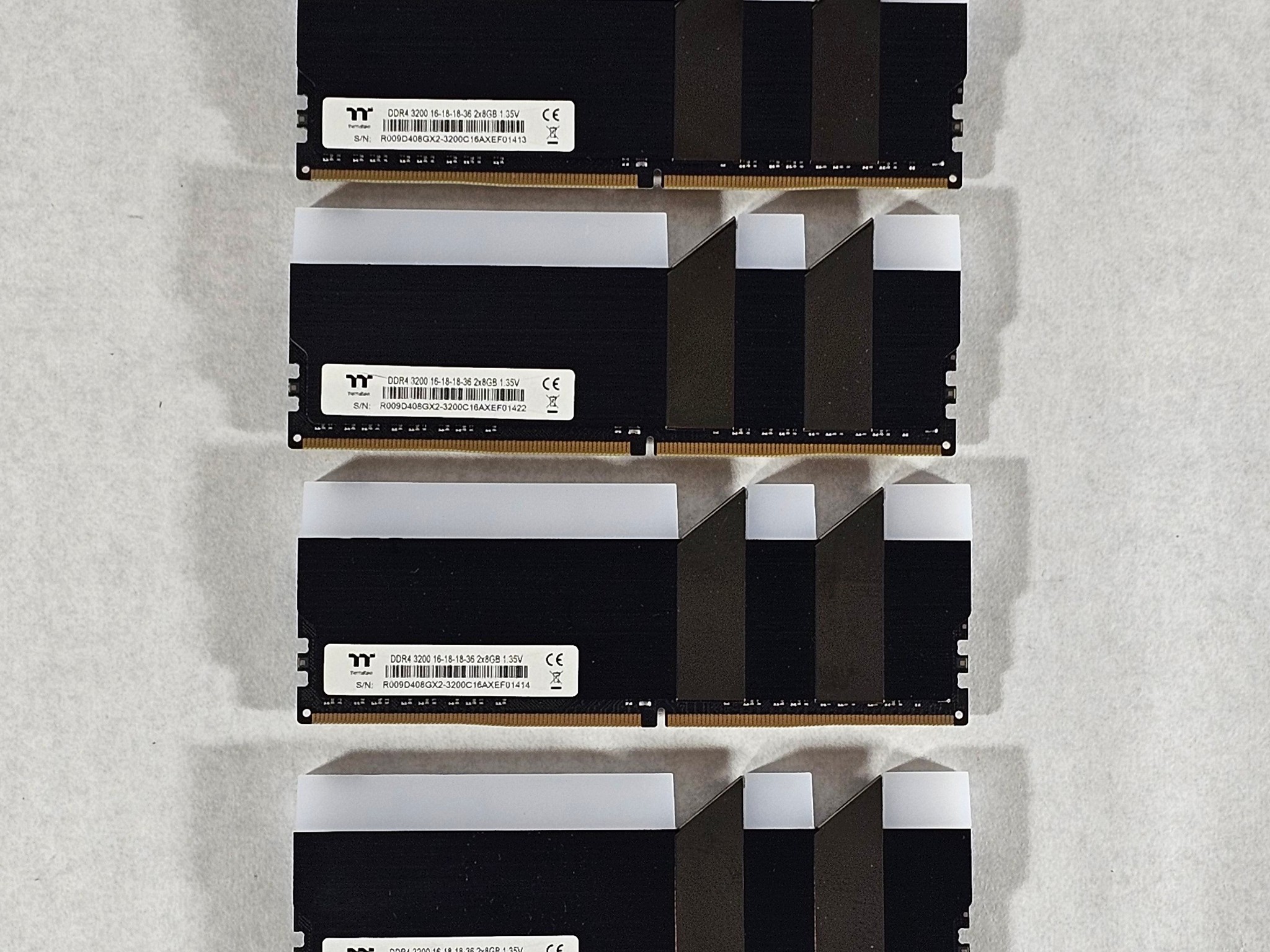 32GB DDR4 (4x8GB) RGB CL16 3200MT/s TOUGHRAM RAM Memory