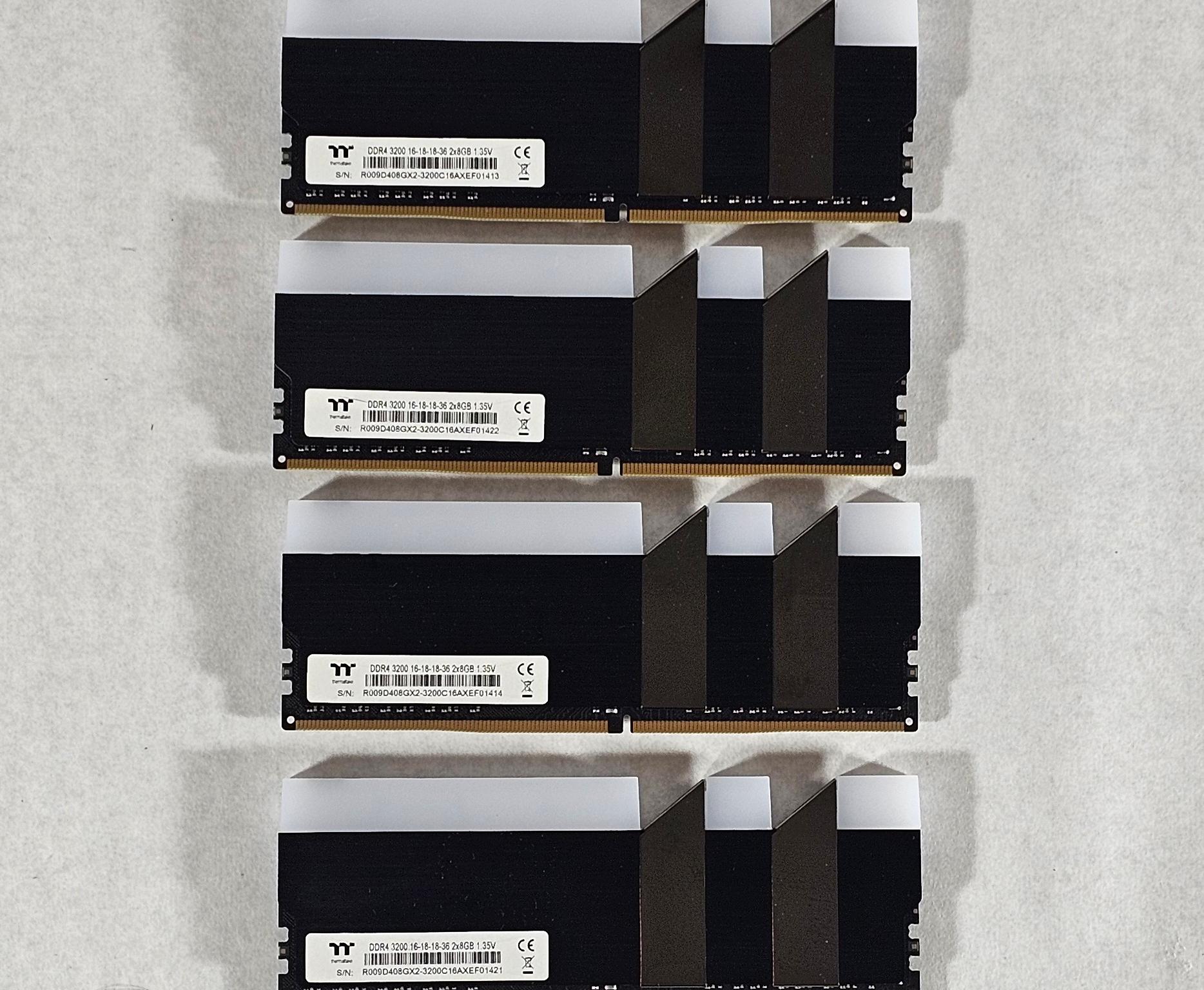 32GB DDR4 (4x8GB) RGB CL16 3200MT/s TOUGHRAM RAM Memory