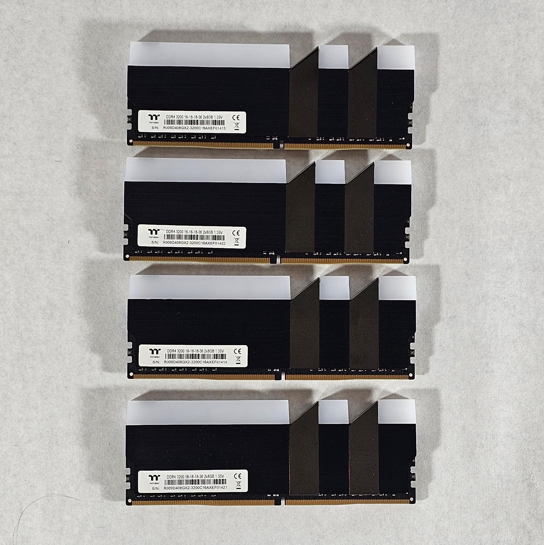 32GB DDR4 (4x8GB) RGB CL16 3200MT/s TOUGHRAM RAM Memory