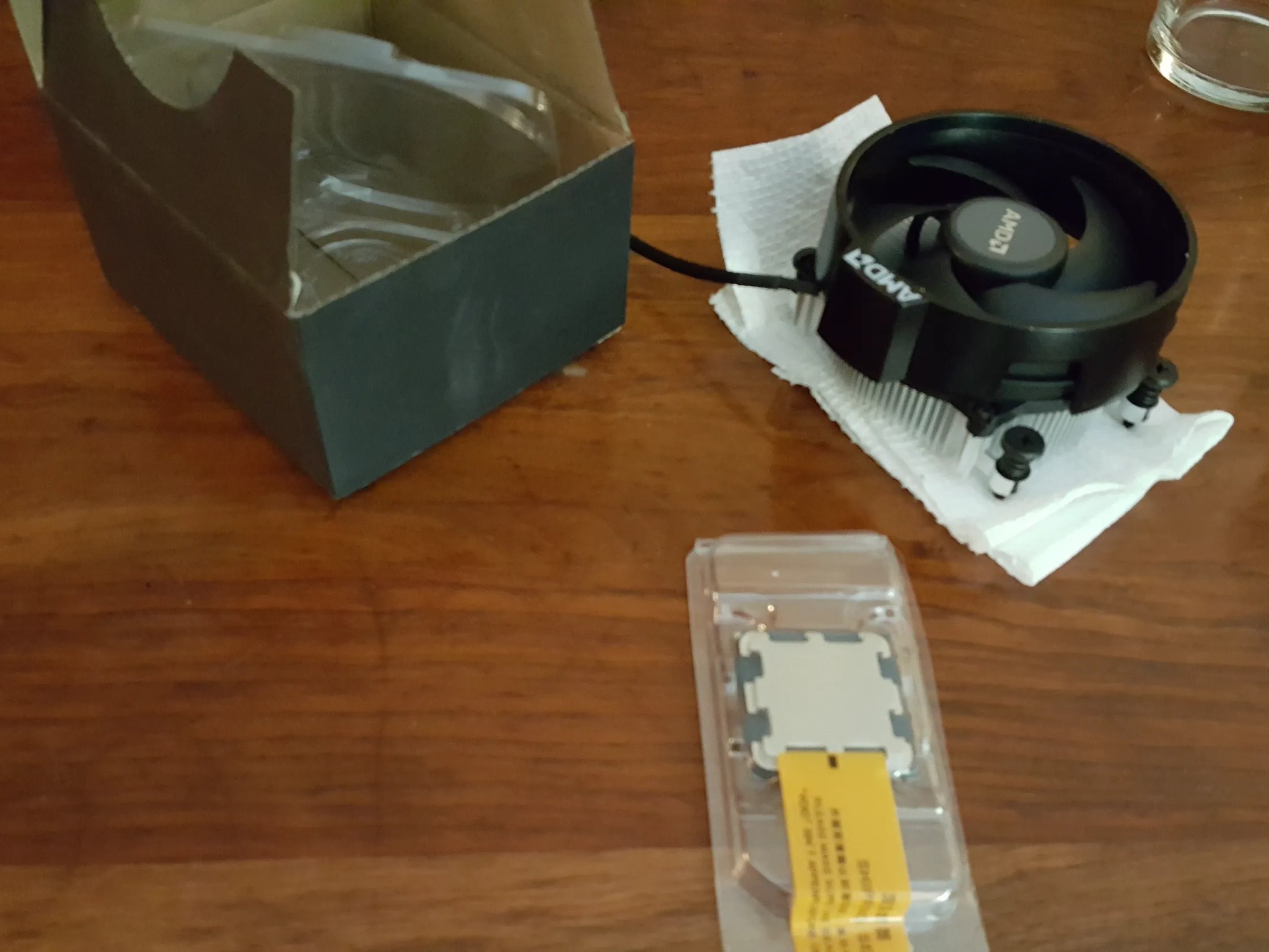 AMD RYZEN 5 8500G CPU (COOLER INCLUDED) AM5 with Integrated Graphics