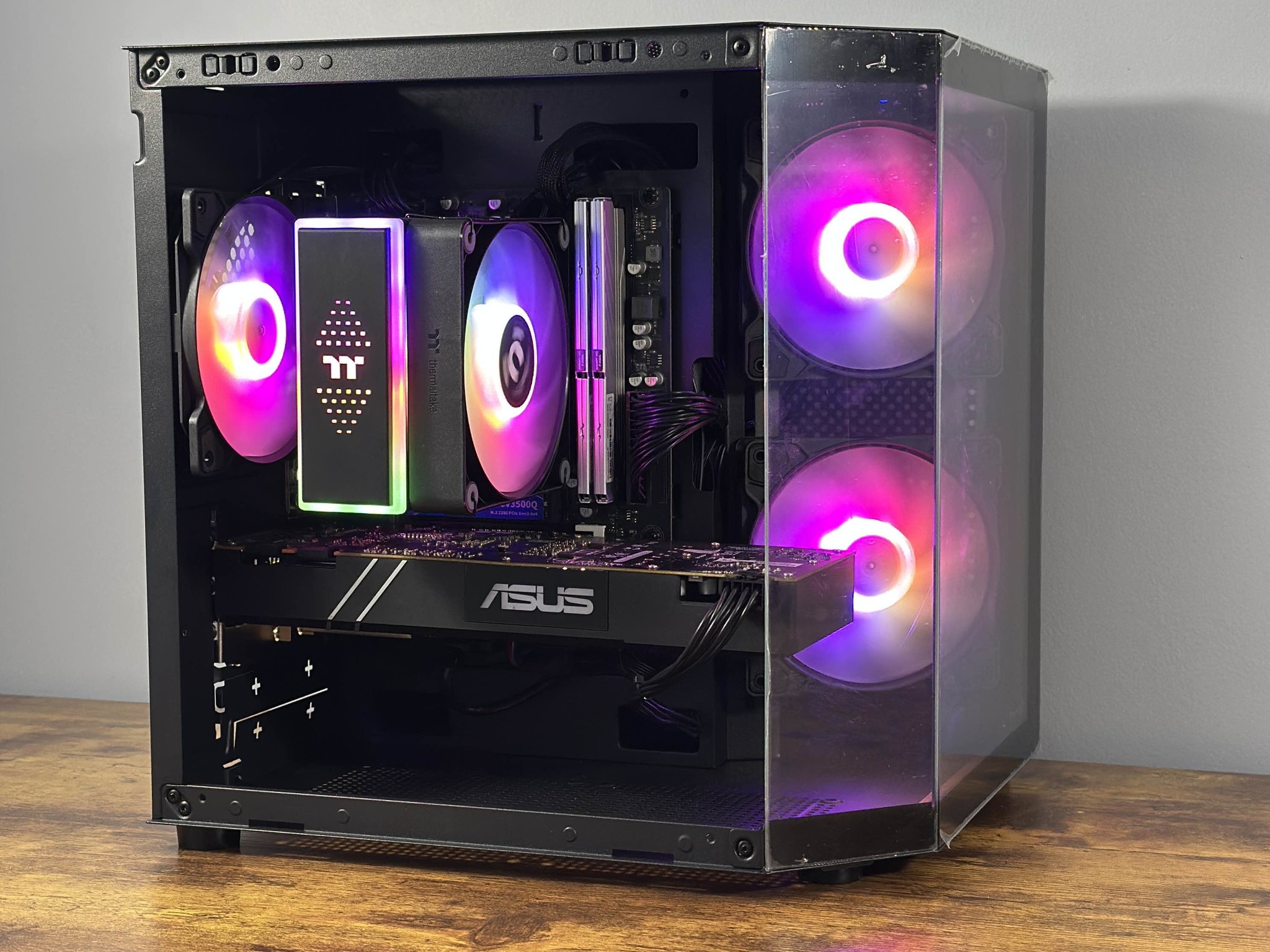 Ryzen 5 3500X | GTX 1070 8GB | 16GB RAM | 512GB SSD | WIFI & BT |Compact RGB Gaming PC