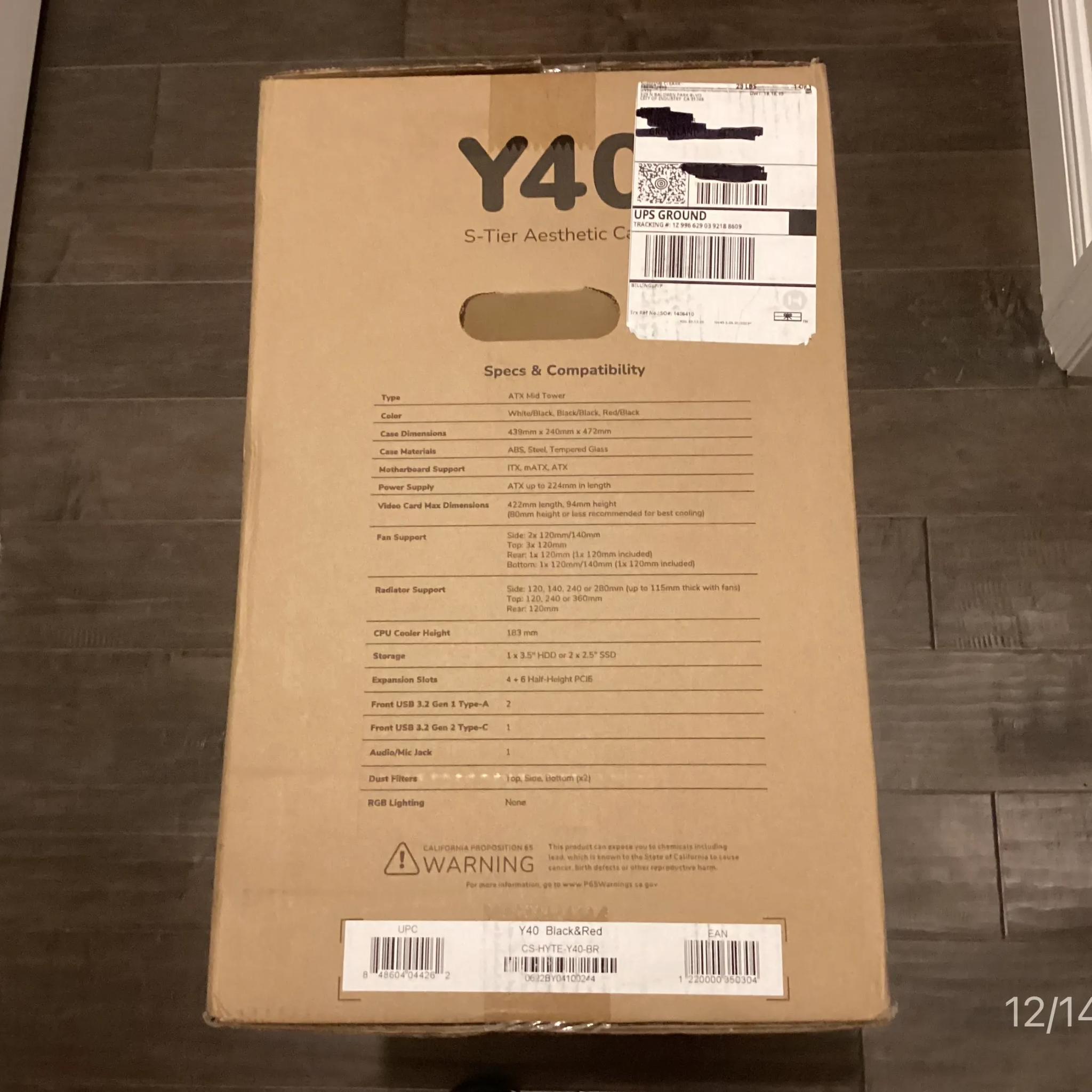 ++ NEW in Factory sealed box ++ Hyte Y40 Black/Red