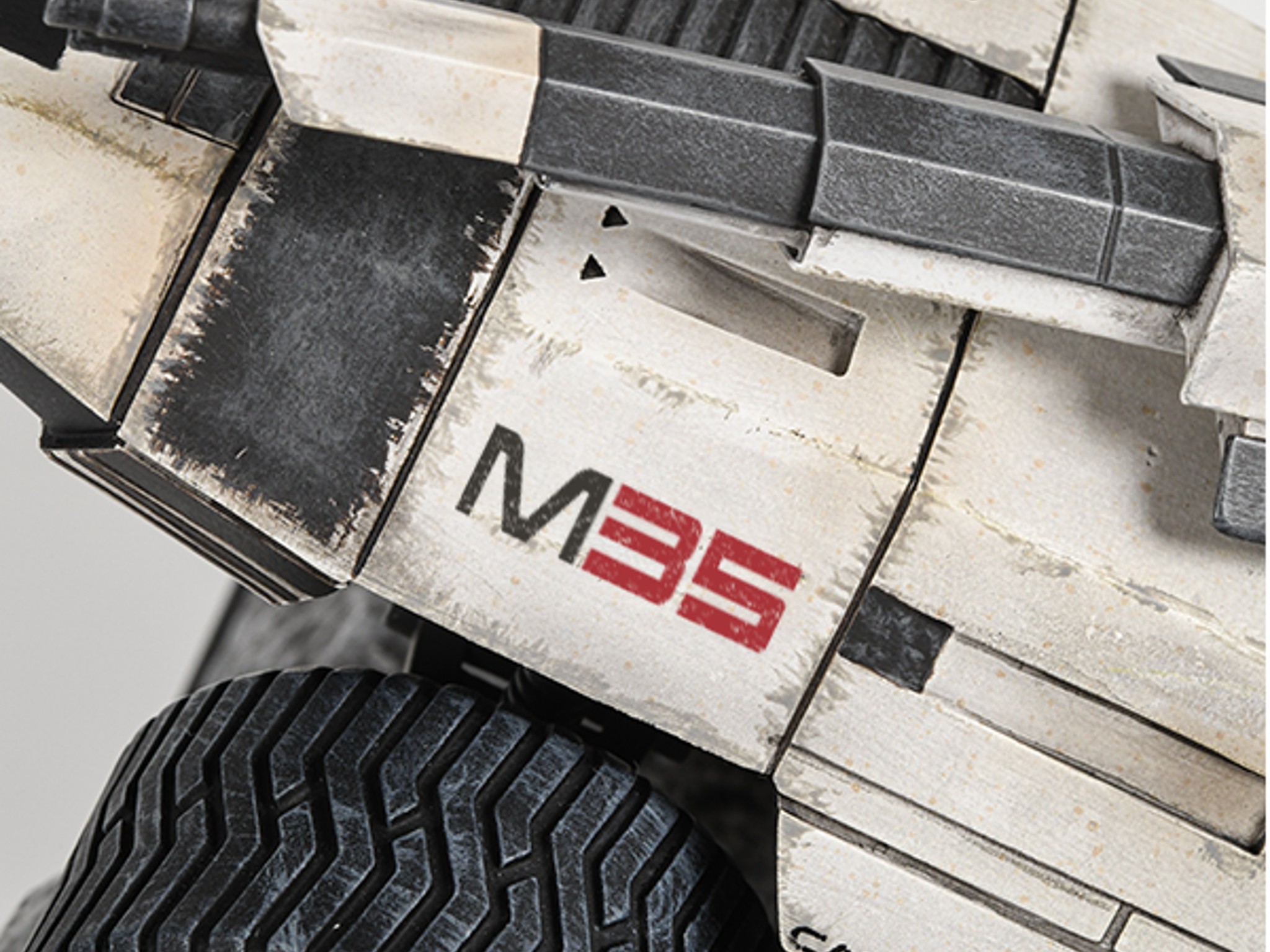 BNIB Mass Effect M35 Mako Statue *Limited Edition* 1809/2000