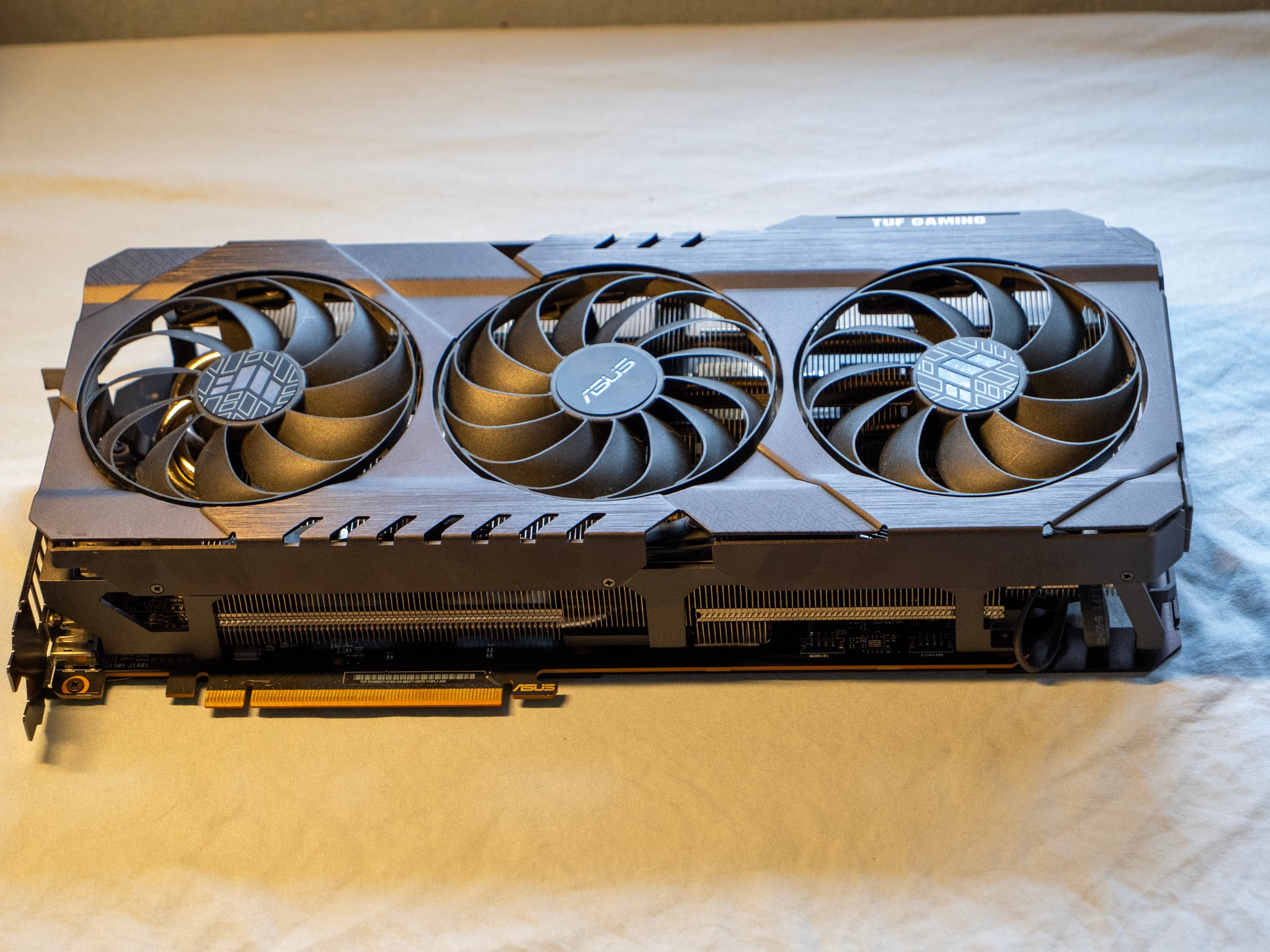 ASUS TUF Gaming Radeon RX 6800 XT OC Edition 16GB