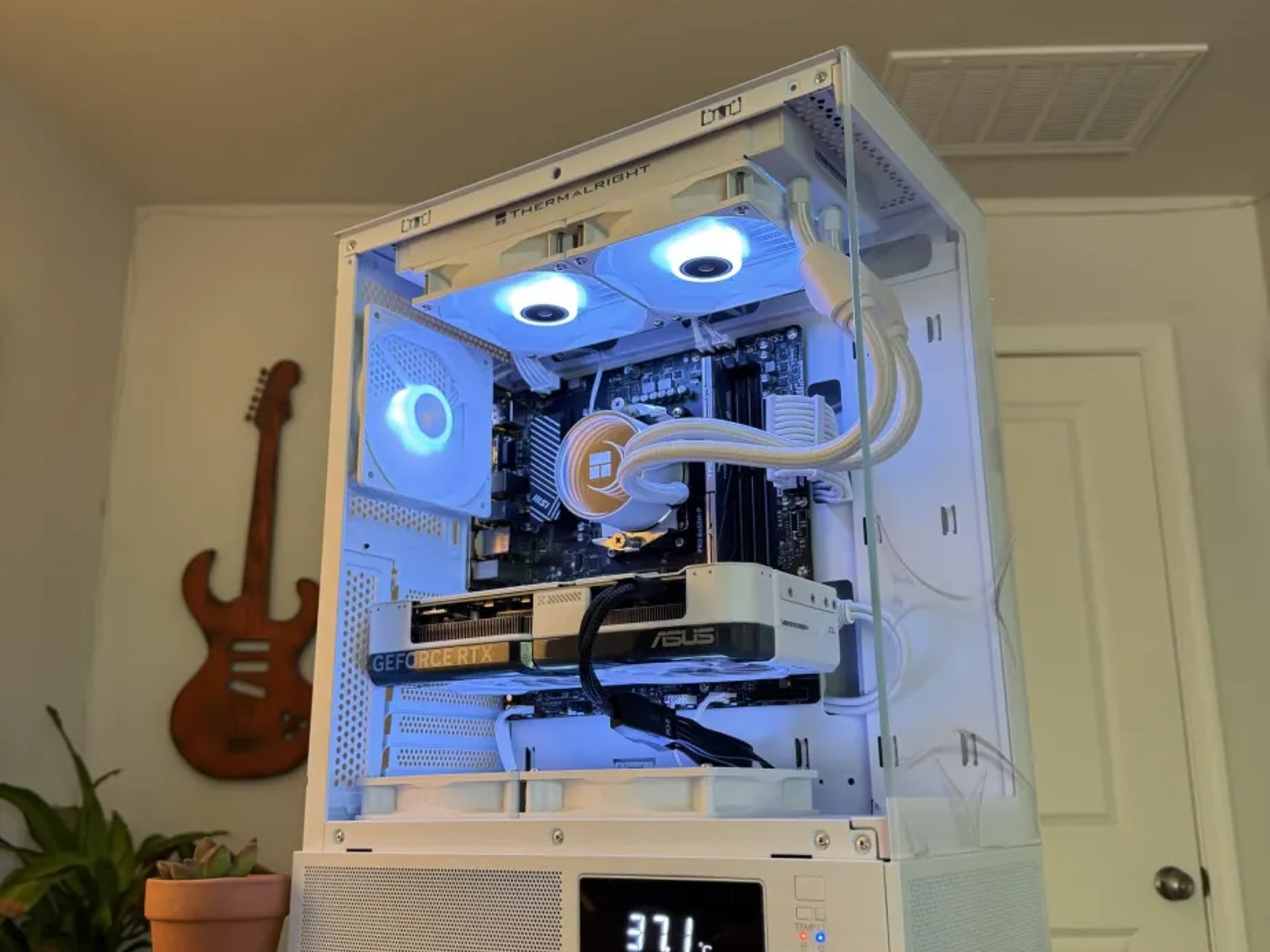 White Custom Gaming PC | 1440p Ready | RTX 4070 Super + Ryzen 5 7600X