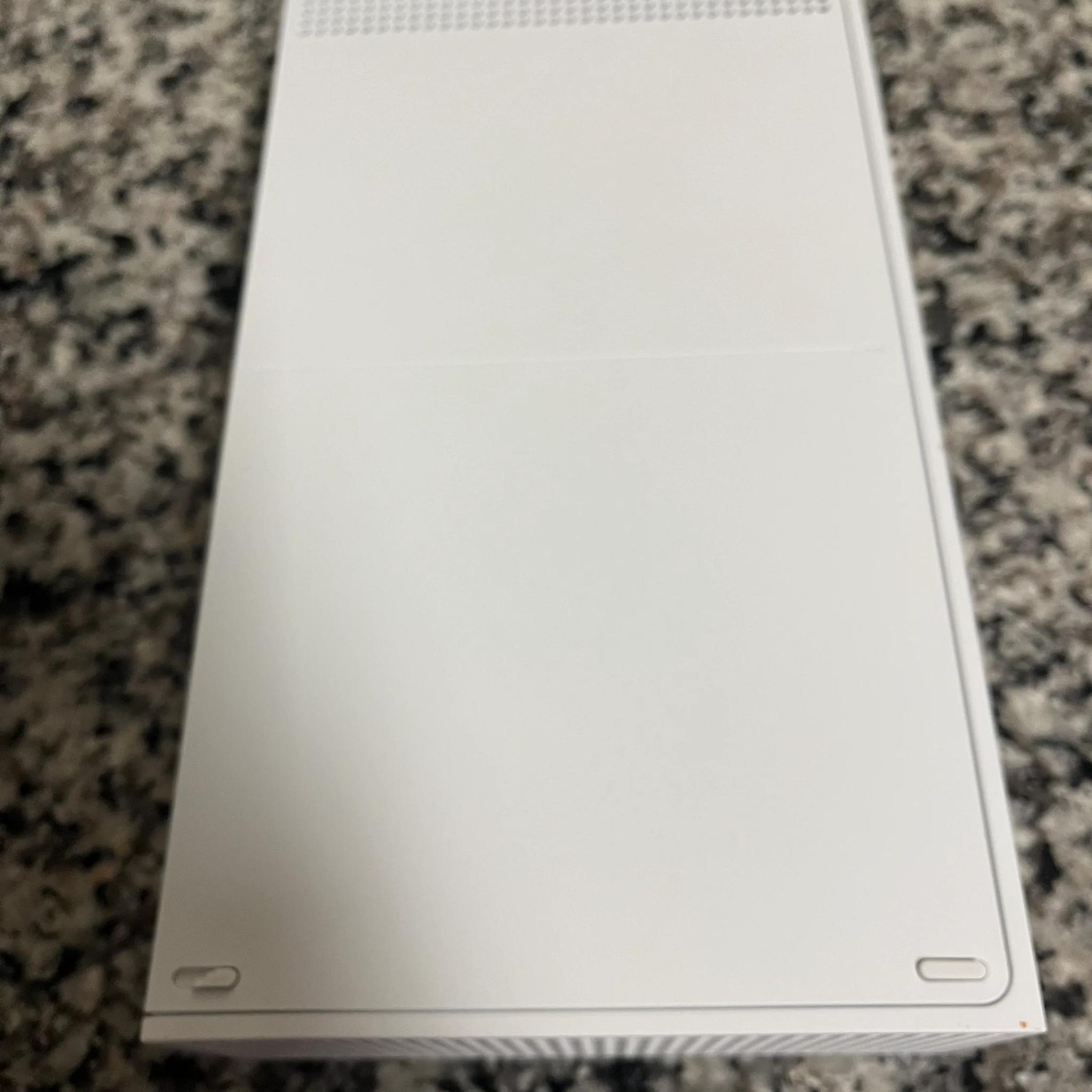 Xbox Series S |🔴SALE🔴| Barley Used - $110