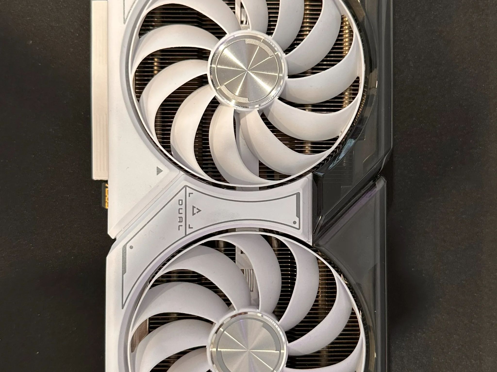 ASUS Dual GeForce RTX™ 4070 White OC Edition 12GB GDDR6X