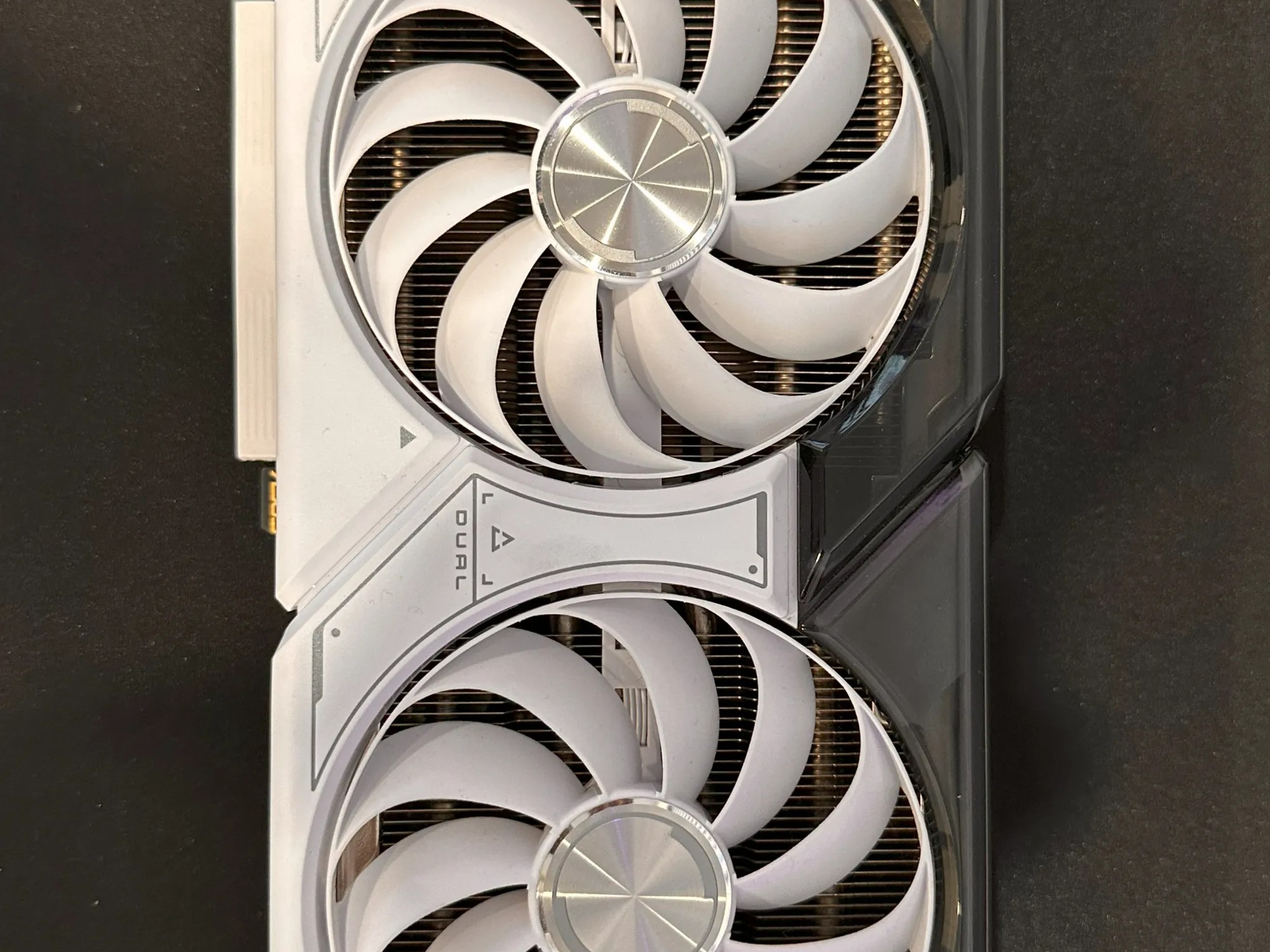 ASUS Dual GeForce RTX™ 4070 White OC Edition 12GB GDDR6X