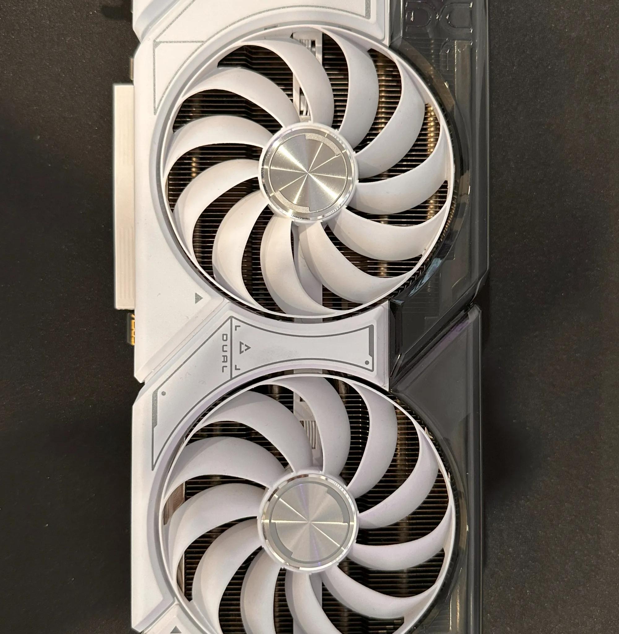 ASUS Dual GeForce RTX™ 4070 White OC Edition 12GB GDDR6X