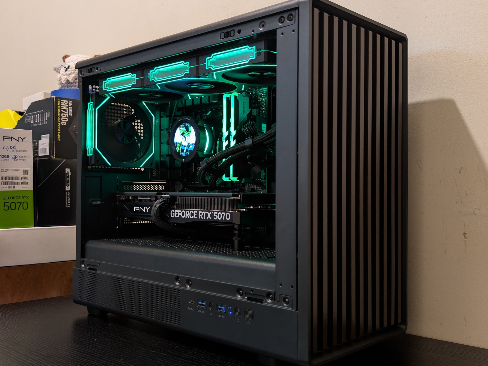 🔥🪵 1440p Gaming Beast | RTX 5070 | Ryzen 7600X | 2TB SSD | 32GB RAM | WiFi 6 & Bluetooth 🪵🔥