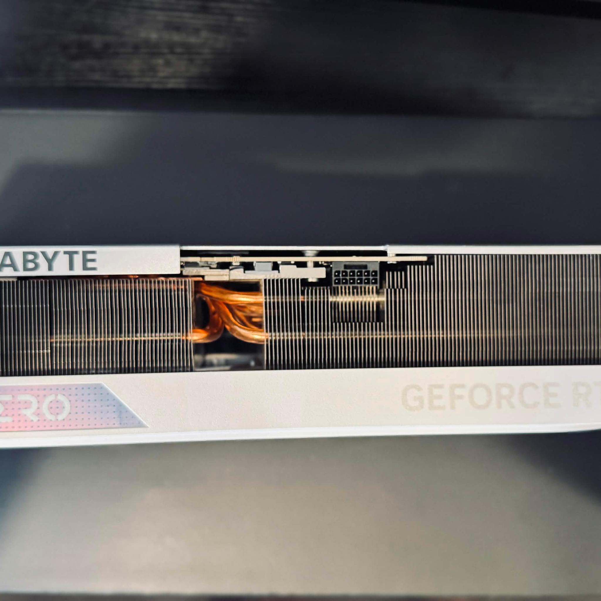 GIGABYTE AERO OC GeForce RTX 4090 24GB GDDR6X Graphics card