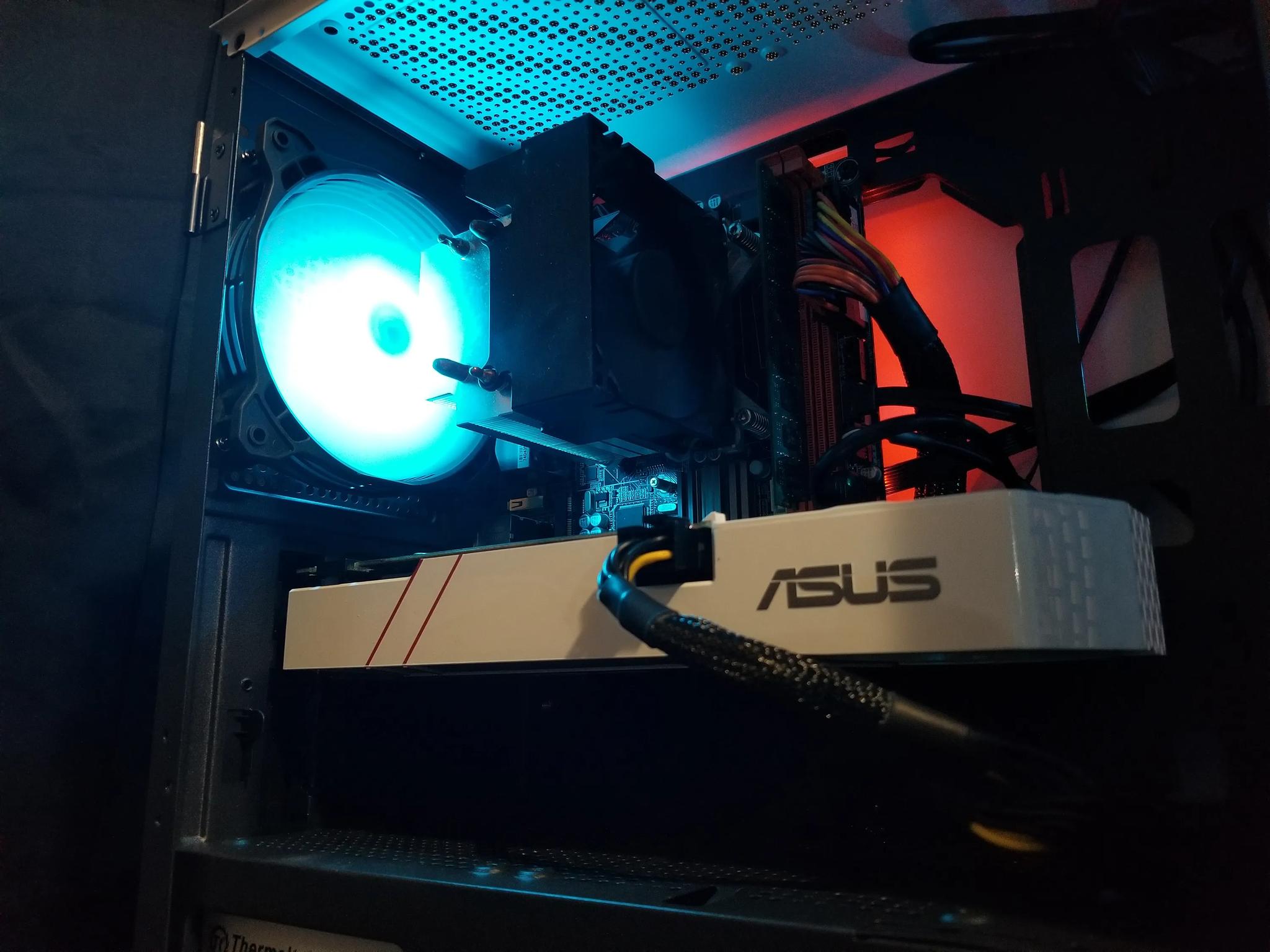 custom built white/black gaming pc