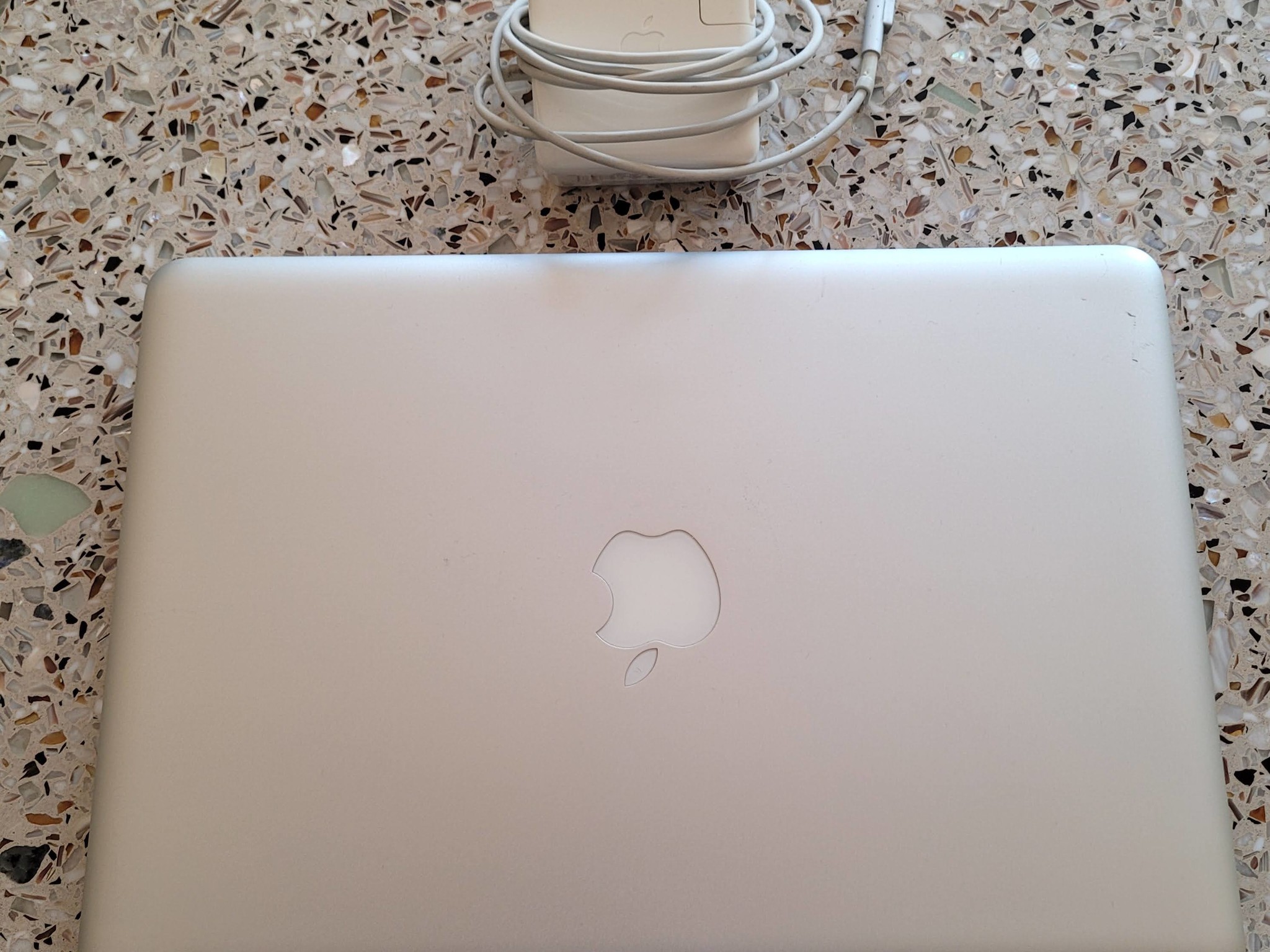 Early 2011 Unibody Macbook Pro Good Condition!