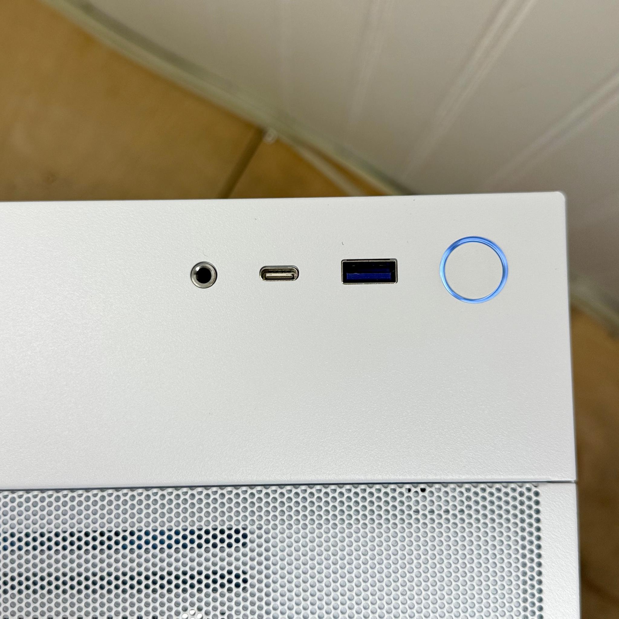 🤍 Aurora Apex 4K | RTX 5080 16GB | Ryzen 7 7800X3D | 32GB DDR5/2 tb nvme 3tb hdd