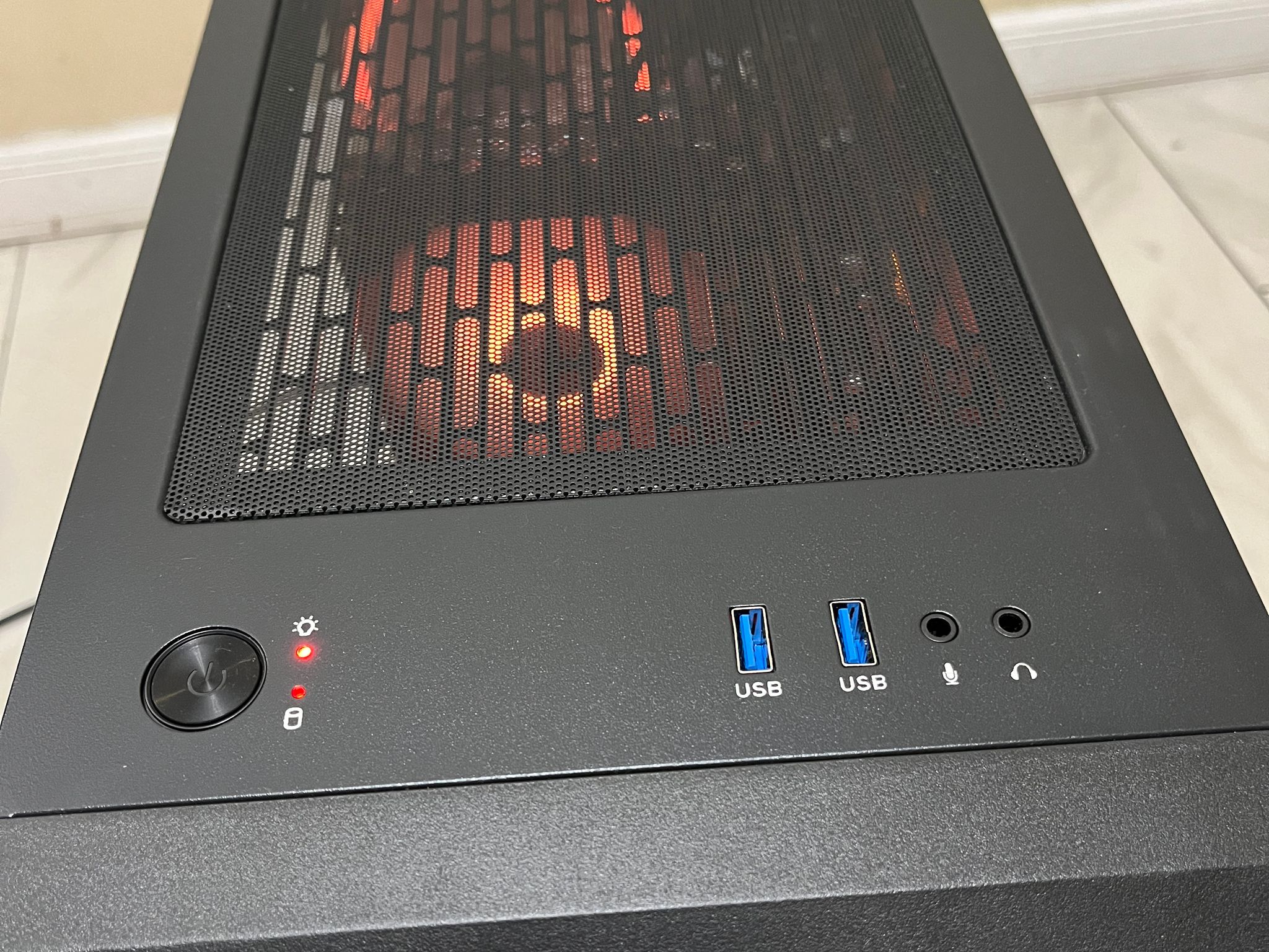 🟠🔥NVIDIA GTX 1080, Intel i7-7700, 16GB RAM, 1 TB Storage, High Performance Gaming PC w/ RGB Remote