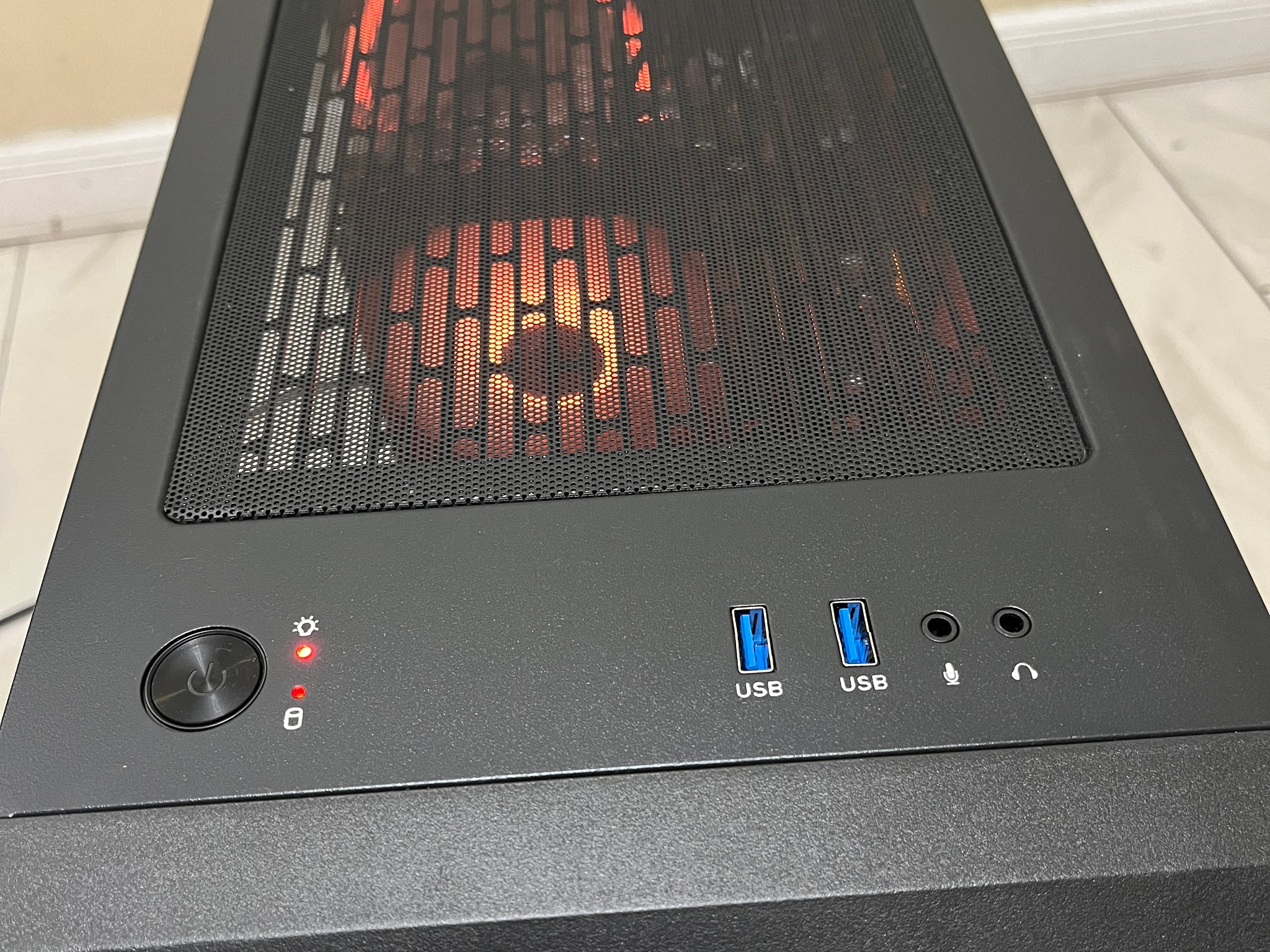 🟠🔥NVIDIA GTX 1080, Intel i7-7700, 16GB RAM, 1 TB Storage, High Performance Gaming PC w/ RGB Remote