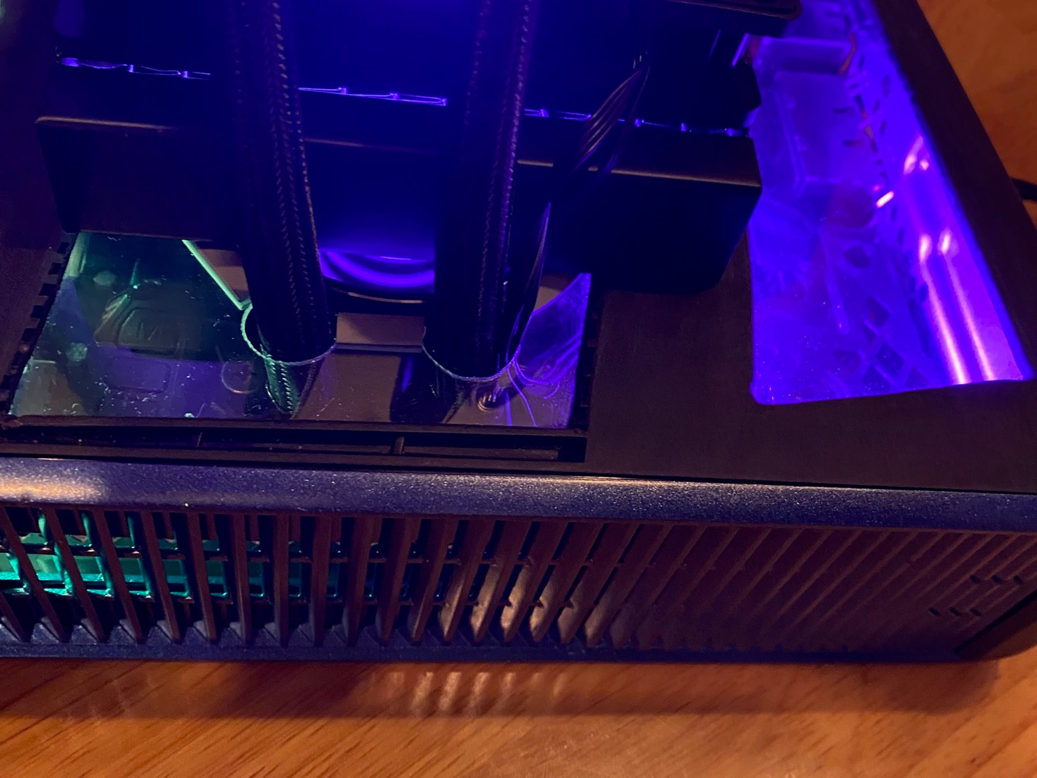 Custom RGH3 Xbox 360 slim | Liquid cooled | 8 TB | RGB lighting | W Custom controller and Kinect