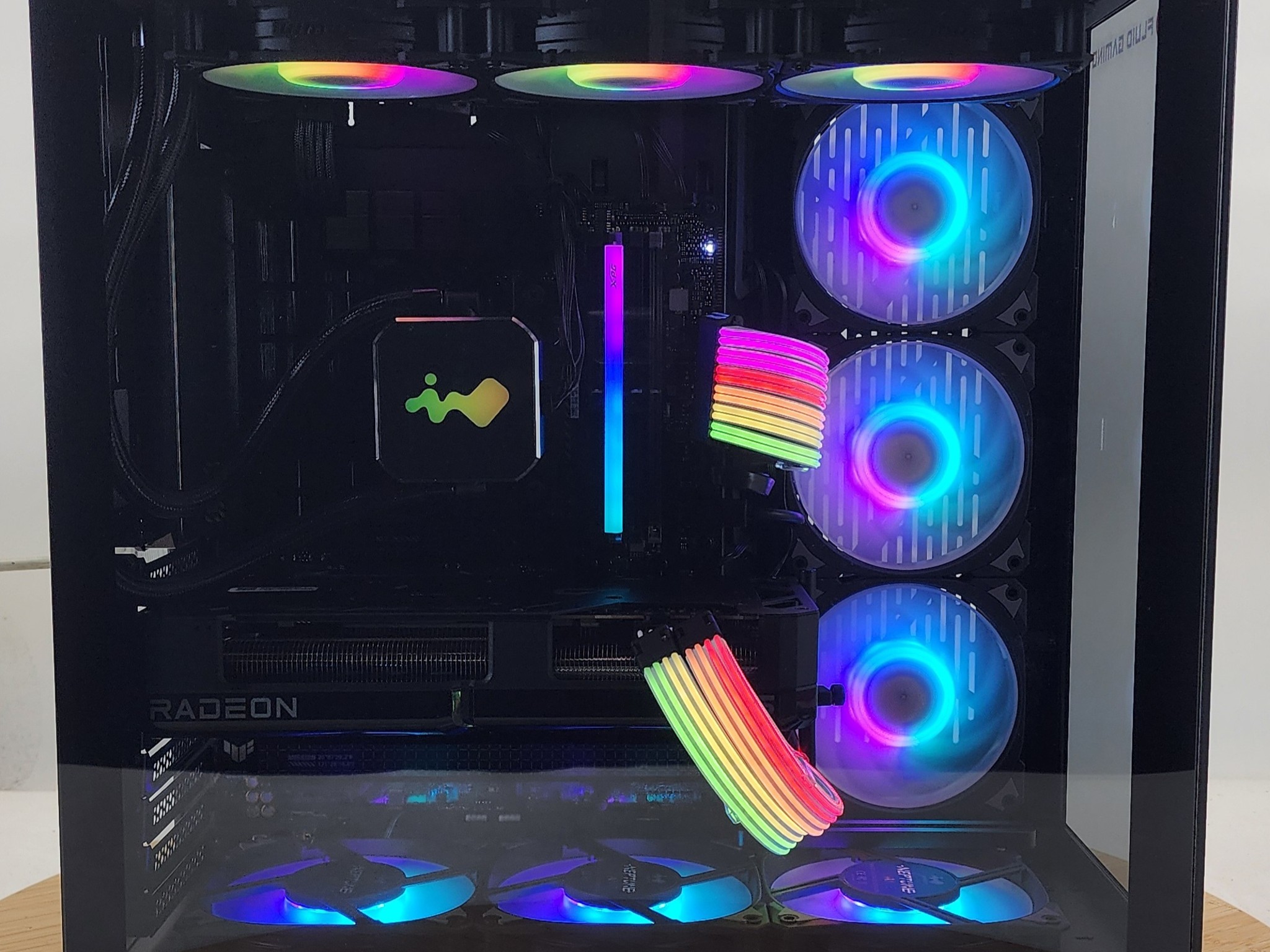 Gaming PC Ryzen 7 7700X 16GB RAM 1TB SSD RX 7800 XT 16GB Windows 11 Computer